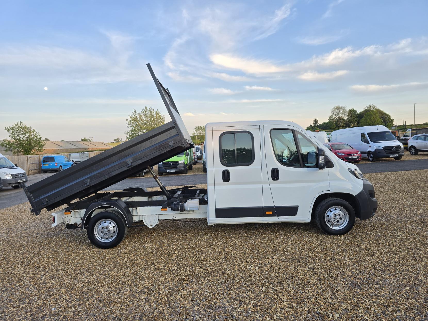 Peugeot Boxer 2.0 BlueHDi 335 Built for Business Tipper Double Cab 4dr Diesel Manual L3 Euro 6 (130 ps)