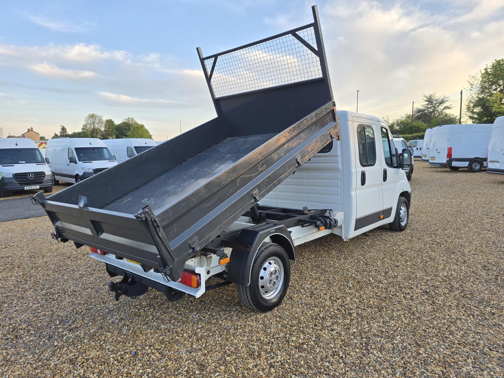 Peugeot Boxer 2.0 BlueHDi 335 Built for Business Tipper Double Cab 4dr Diesel Manual L3 Euro 6 (130 ps)