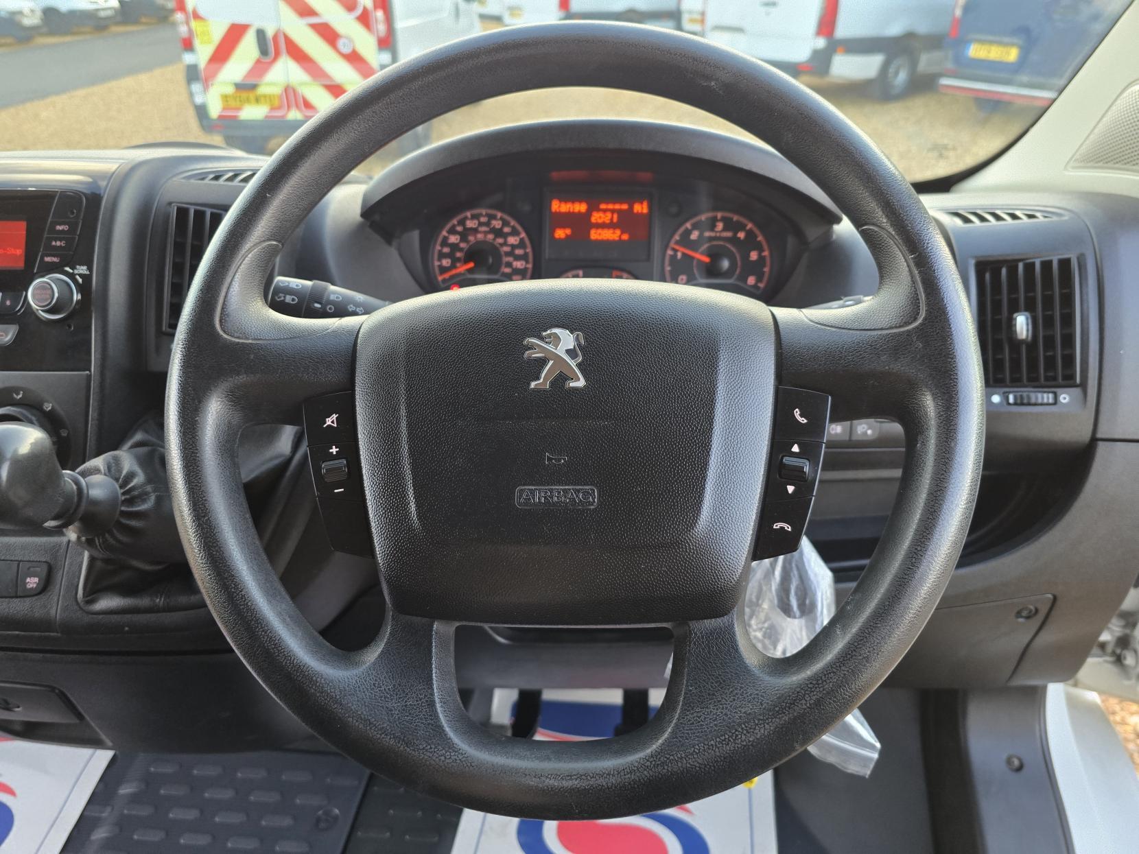 Peugeot Boxer 2.0 BlueHDi 335 Built for Business Tipper Double Cab 4dr Diesel Manual L3 Euro 6 (130 ps)