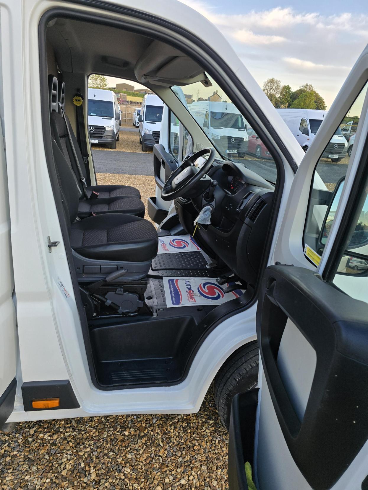 Peugeot Boxer 2.0 BlueHDi 335 Built for Business Tipper Double Cab 4dr Diesel Manual L3 Euro 6 (130 ps)