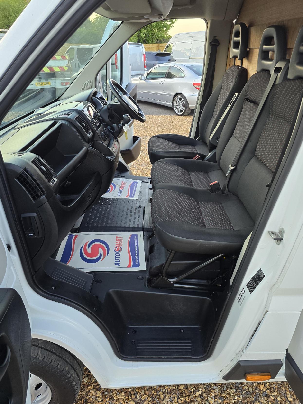 Peugeot Boxer 2.0 BlueHDi 335 Built for Business Tipper Double Cab 4dr Diesel Manual L3 Euro 6 (130 ps)