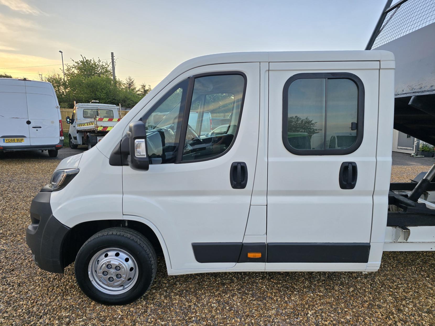 Peugeot Boxer 2.0 BlueHDi 335 Built for Business Tipper Double Cab 4dr Diesel Manual L3 Euro 6 (130 ps)
