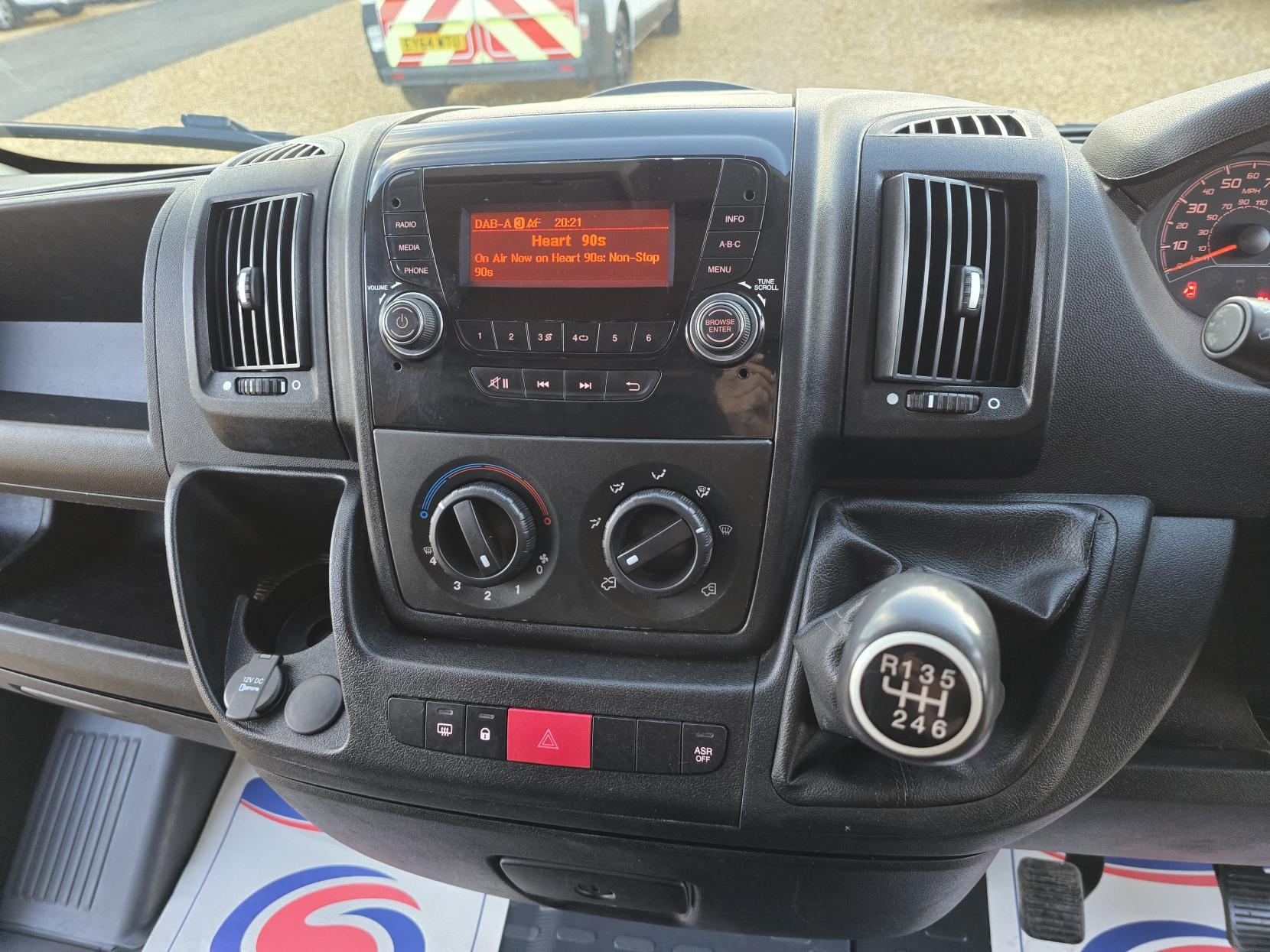 Peugeot Boxer 2.0 BlueHDi 335 Built for Business Tipper Double Cab 4dr Diesel Manual L3 Euro 6 (130 ps)