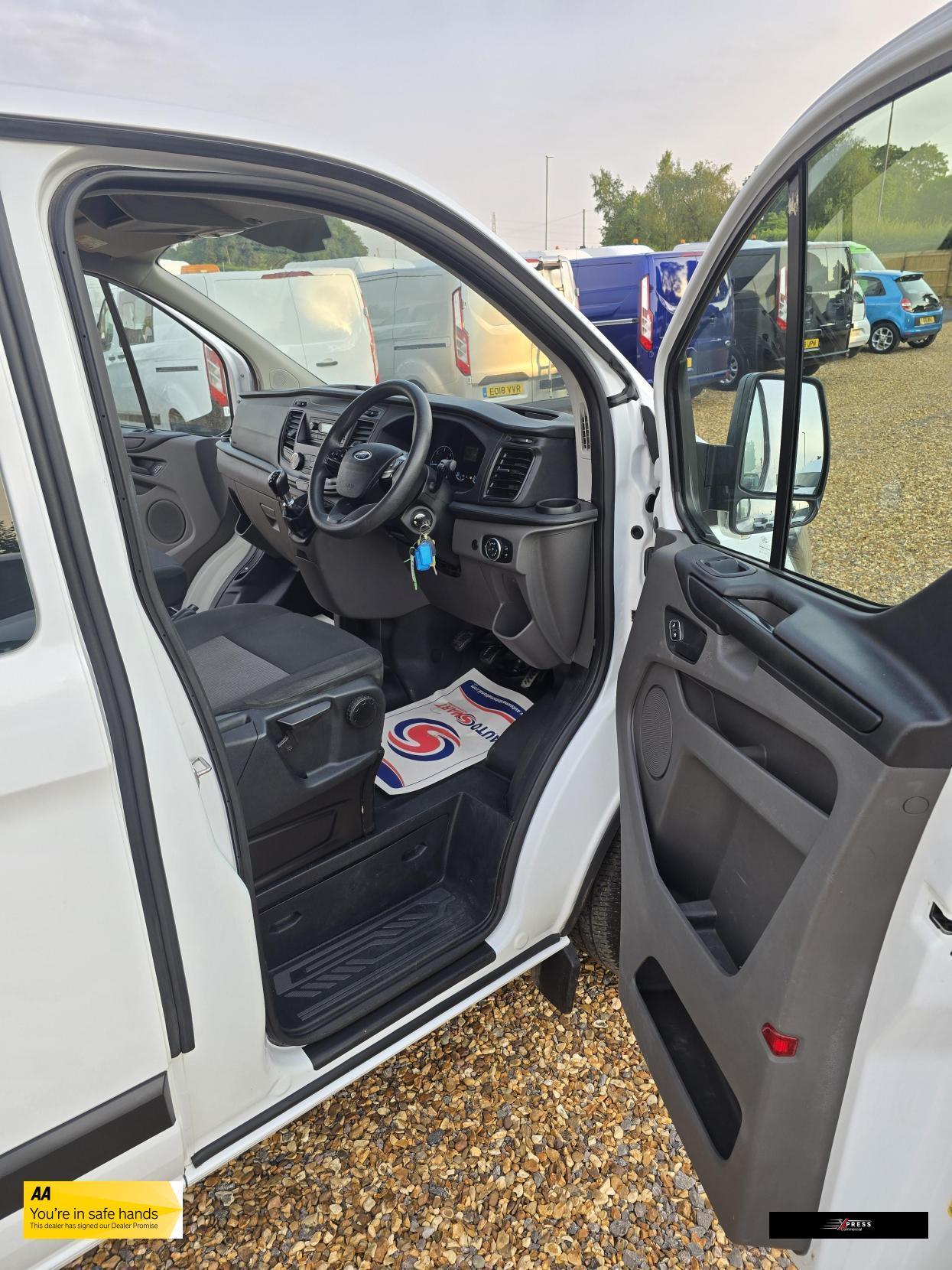 Ford Transit Custom Transit Custom 2.0 280 EcoBlue Crew Van Double Cab 5dr Diesel Manual L1 H1 Euro 6 (5 Seat) (105 ps)