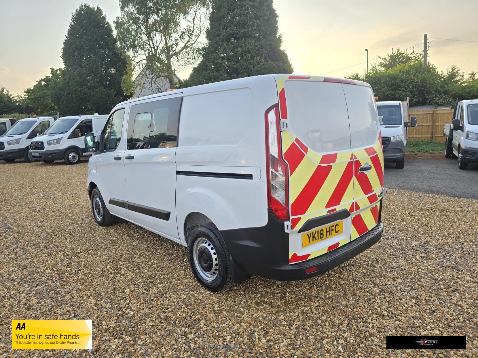 Ford Transit Custom Transit Custom 2.0 280 EcoBlue Crew Van Double Cab 5dr Diesel Manual L1 H1 Euro 6 (5 Seat) (105 ps)