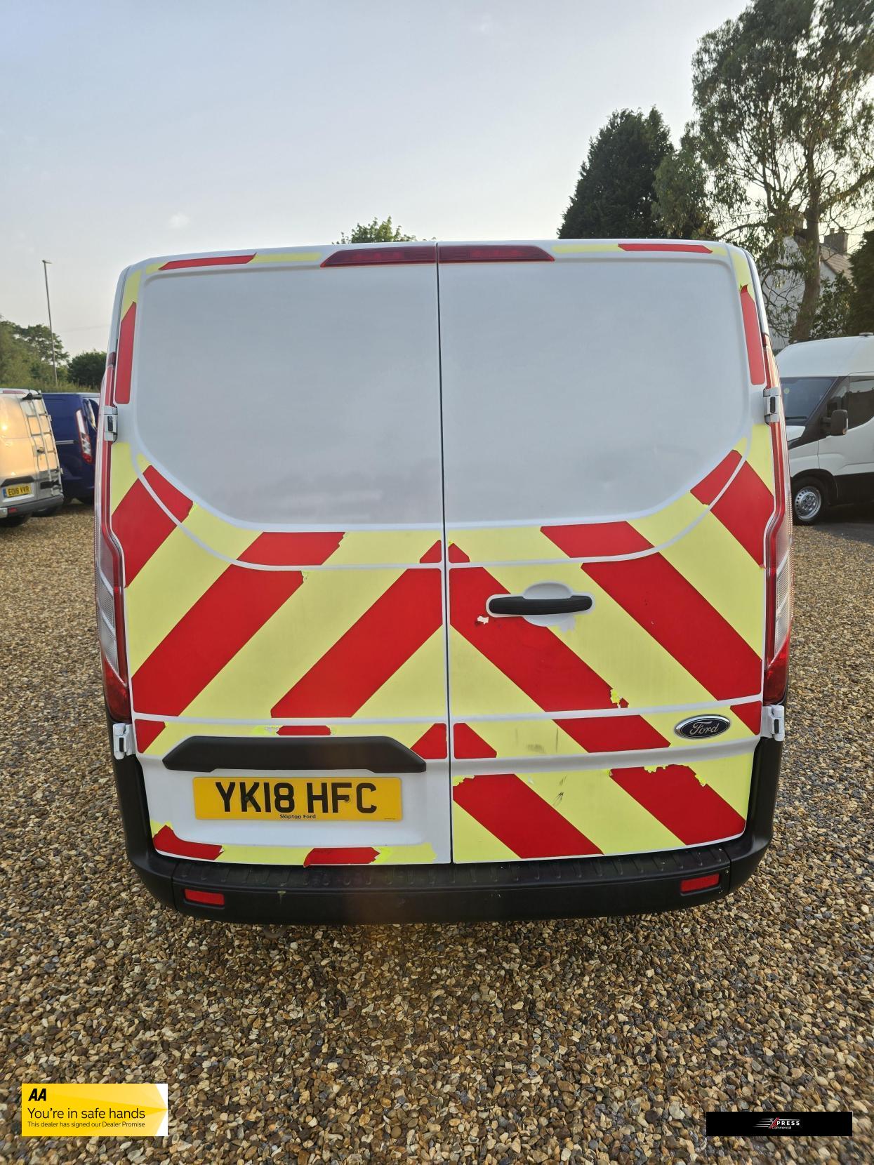 Ford Transit Custom Transit Custom 2.0 280 EcoBlue Crew Van Double Cab 5dr Diesel Manual L1 H1 Euro 6 (5 Seat) (105 ps)