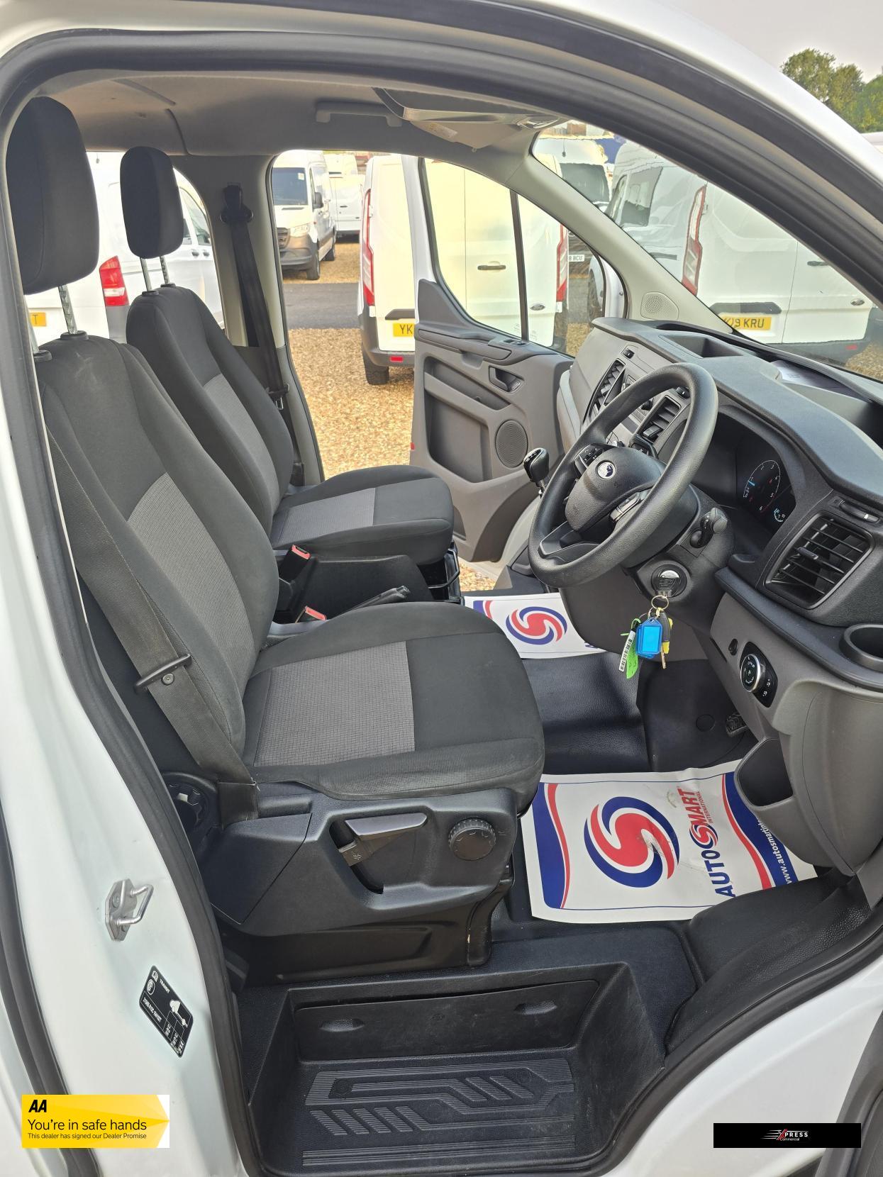 Ford Transit Custom Transit Custom 2.0 280 EcoBlue Crew Van Double Cab 5dr Diesel Manual L1 H1 Euro 6 (5 Seat) (105 ps)