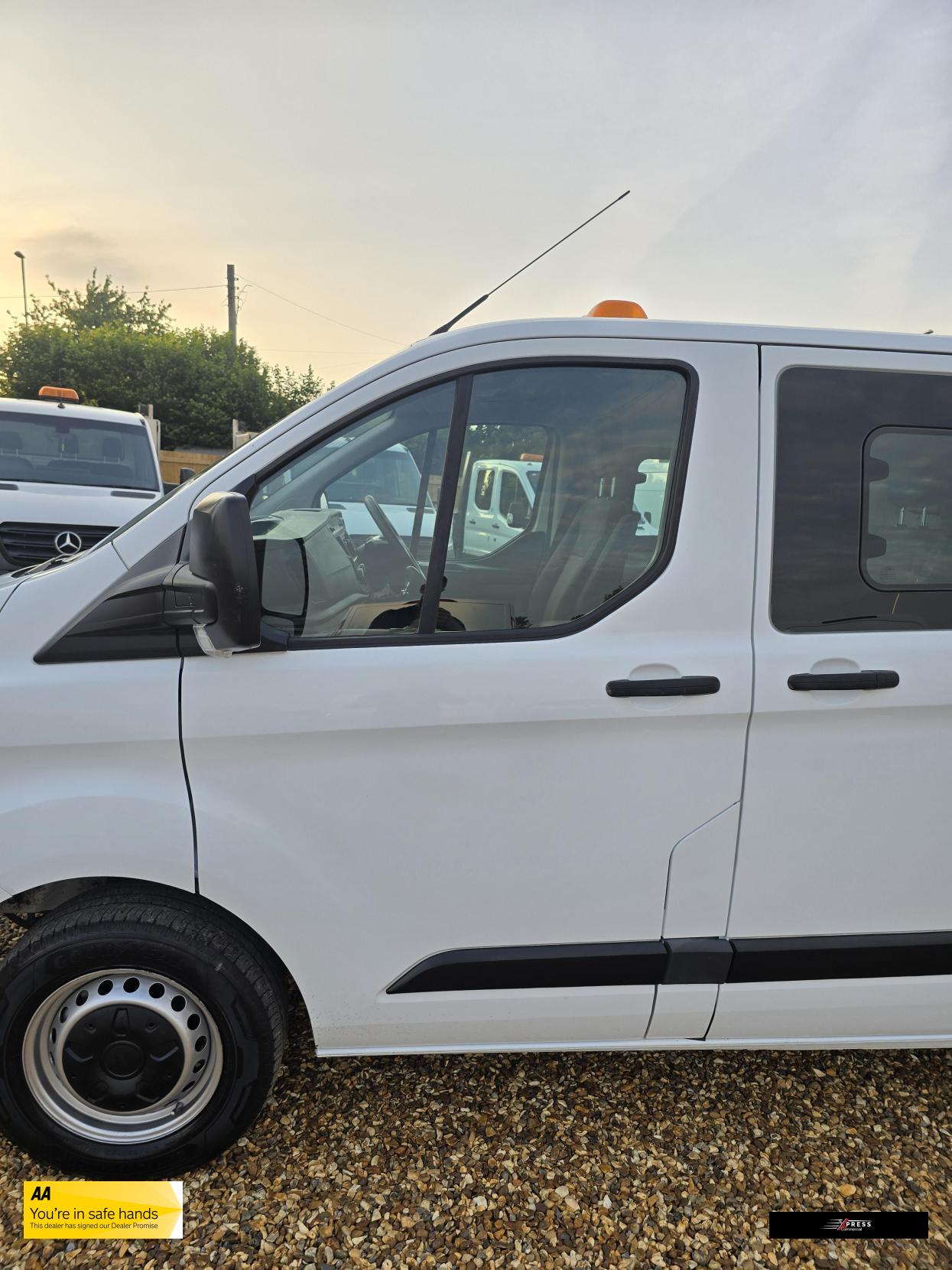 Ford Transit Custom Transit Custom 2.0 280 EcoBlue Crew Van Double Cab 5dr Diesel Manual L1 H1 Euro 6 (5 Seat) (105 ps)