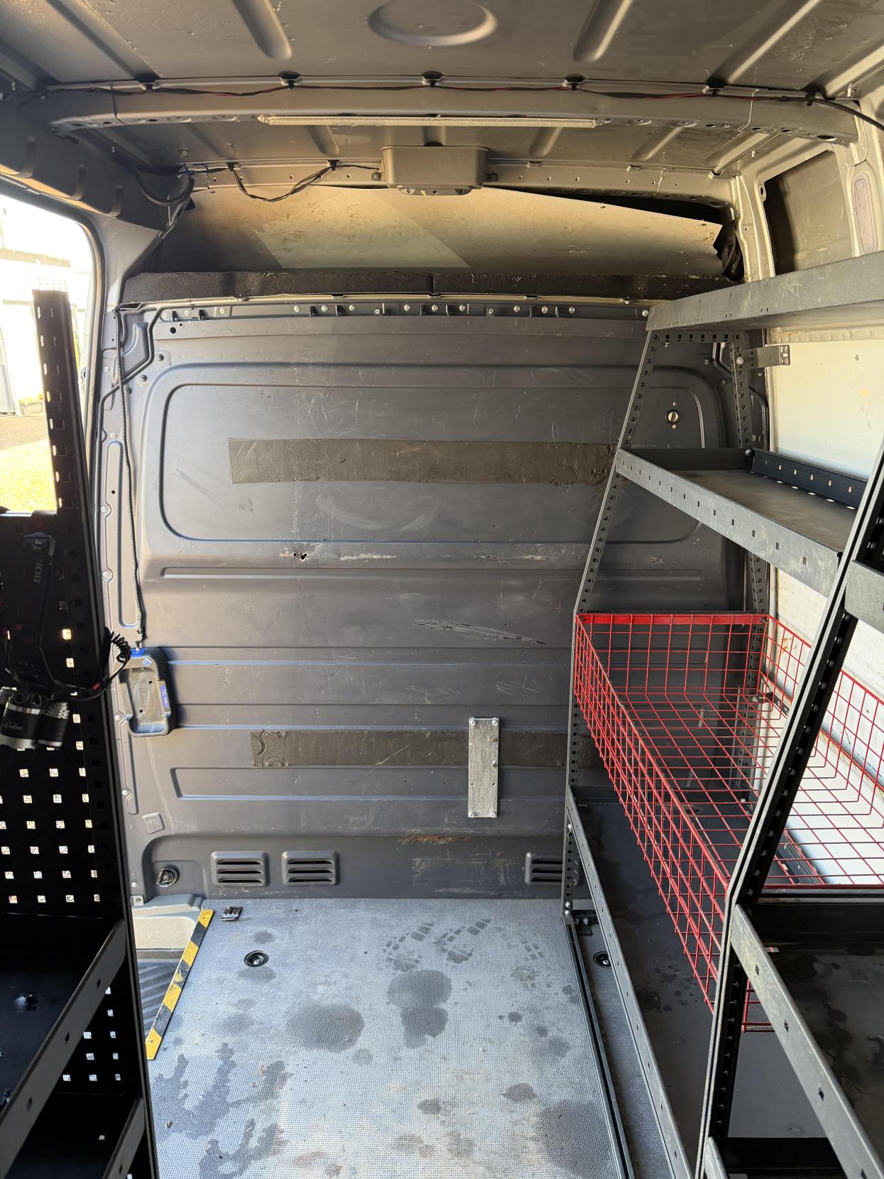 Mercedes-Benz Sprinter 2.1 313 CDi Panel Van 4dr Diesel Manual RWD L1 H3 (222 g/km, 129 bhp)