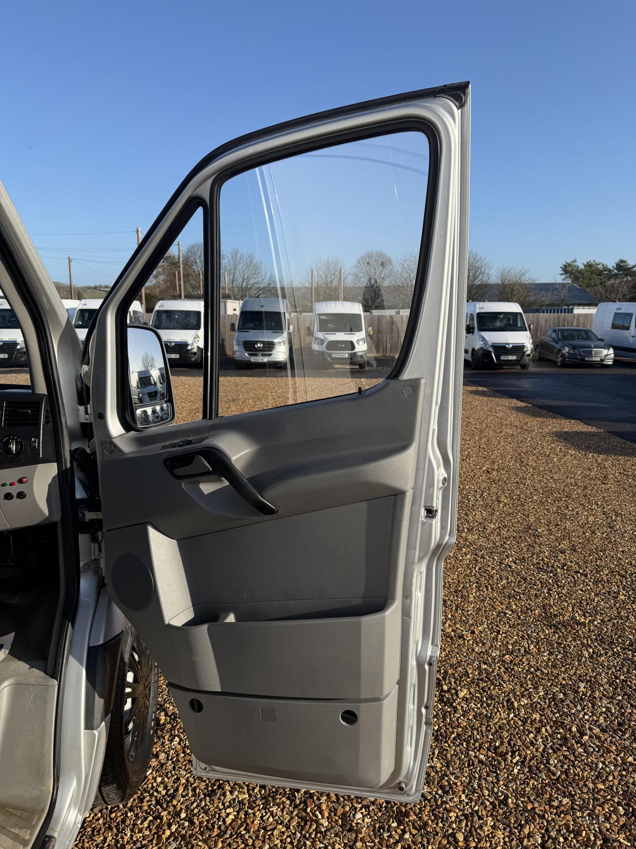 Mercedes-Benz Sprinter 2.1 313 CDi Panel Van 4dr Diesel Manual RWD L1 H3 (222 g/km, 129 bhp)