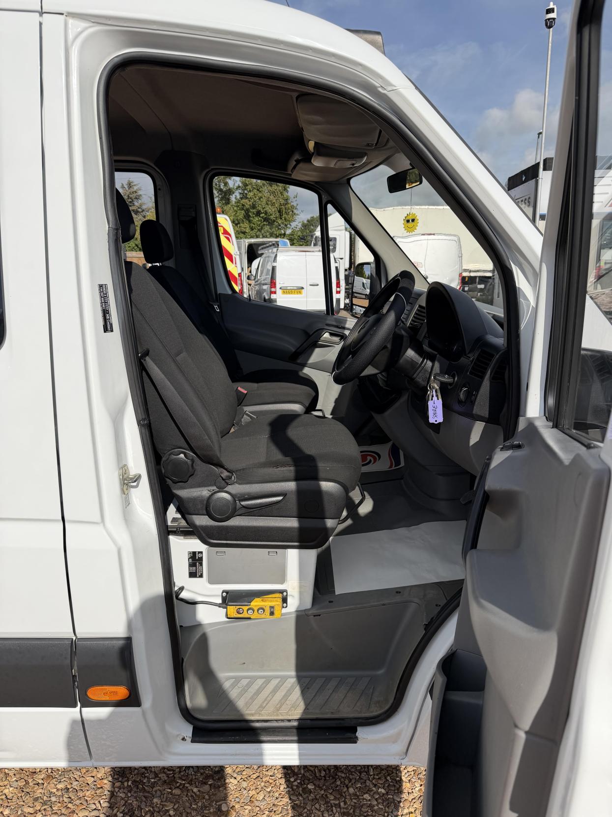 2017 Mercedes-Benz Sprinter 2.1 314 CDi BlueEFFICIENCY Tipper 2dr Diesel Manual RWD L2 (140 bhp) - Thumbnail 19