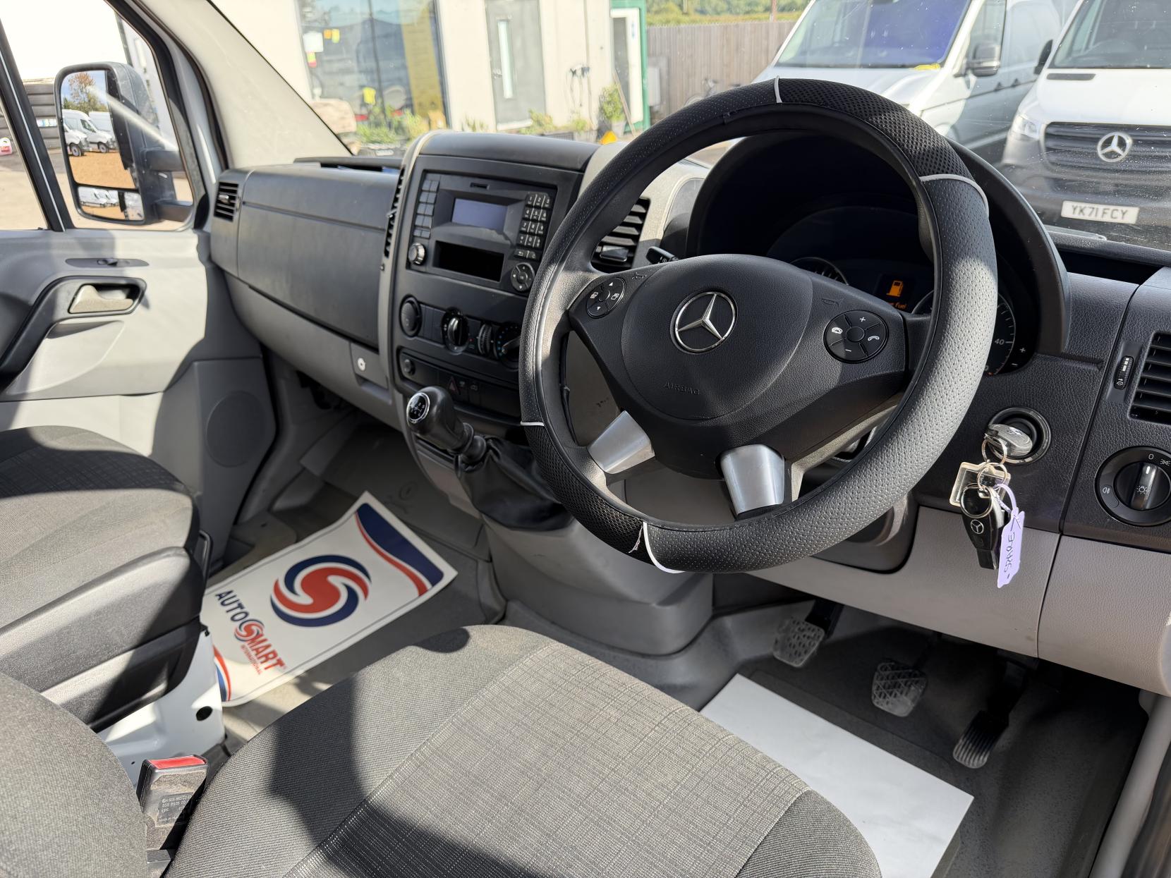 2017 Mercedes-Benz Sprinter 2.1 314 CDi BlueEFFICIENCY Tipper 2dr Diesel Manual RWD L2 (140 bhp) - Thumbnail 2