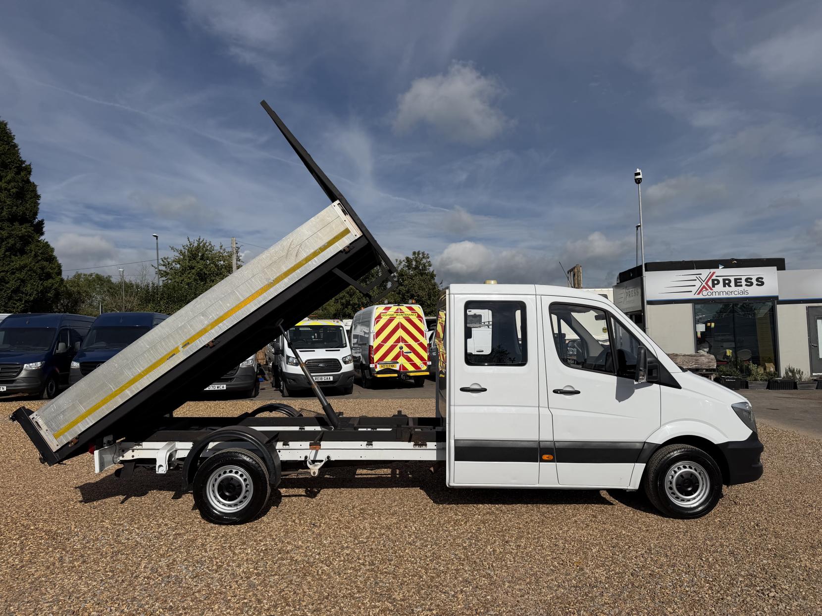 2017 Mercedes-Benz Sprinter 2.1 314 CDi BlueEFFICIENCY Tipper 2dr Diesel Manual RWD L2 (140 bhp) - Thumbnail 12