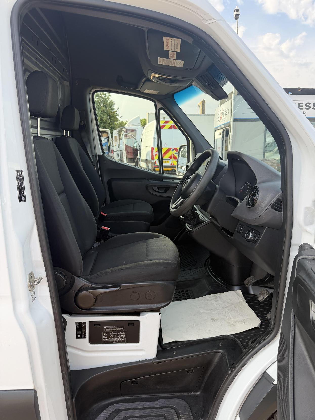2020 Mercedes-Benz Sprinter 2.1 311 CDI Panel Van 5dr Diesel Manual RWD L3 H2 Euro 6 (114 ps) - Thumbnail 14