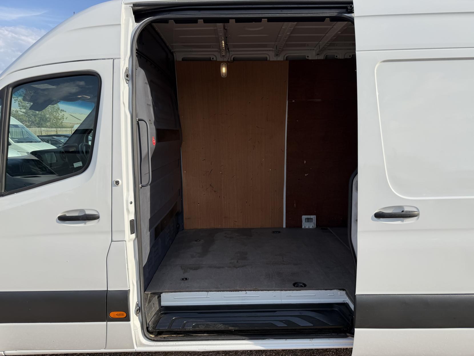 2020 Mercedes-Benz Sprinter 2.1 311 CDI Panel Van 5dr Diesel Manual RWD L3 H2 Euro 6 (114 ps) - Thumbnail 30