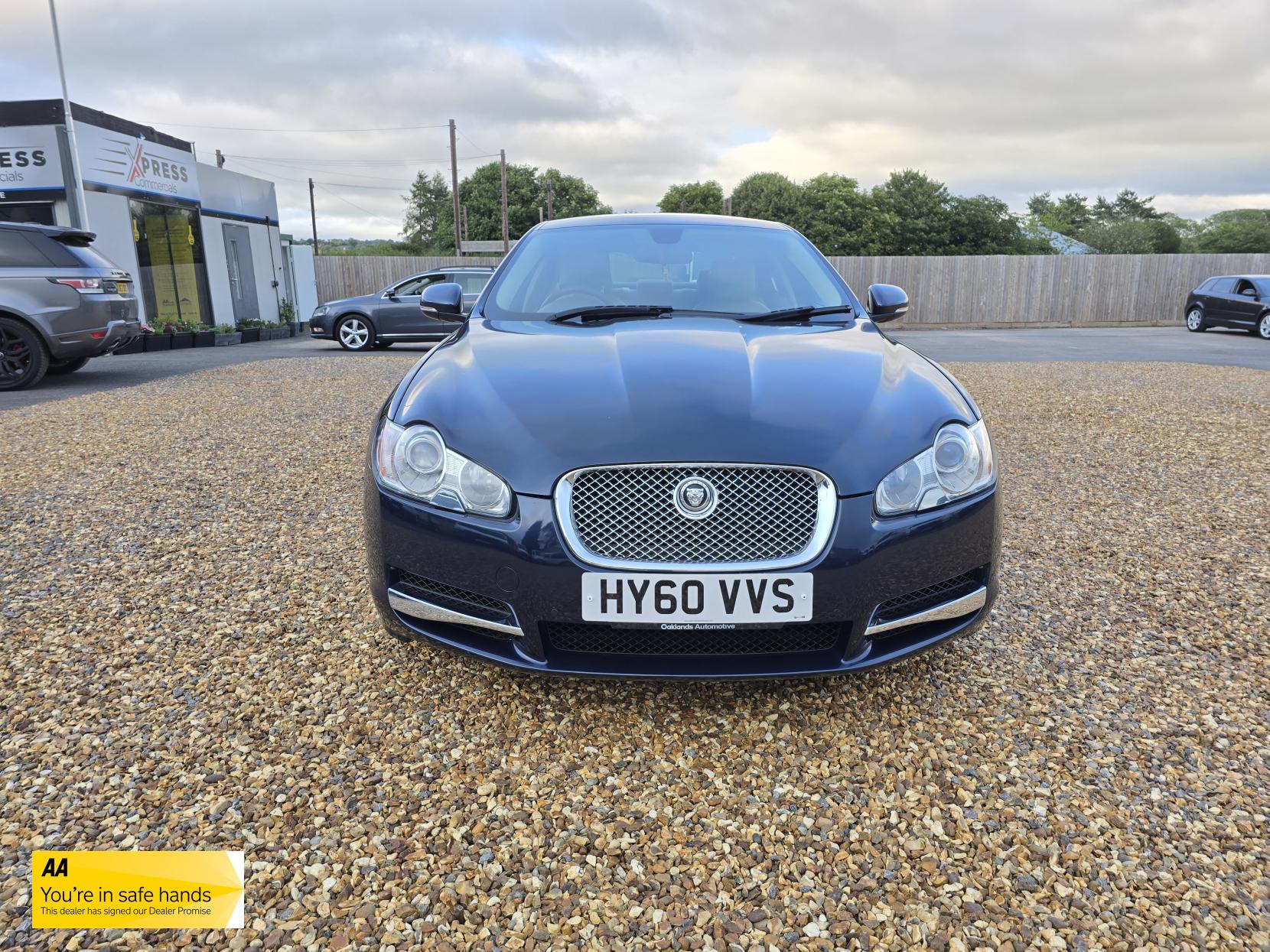 Jaguar XF 3.0d V6 Luxury Saloon 4dr Diesel Auto Euro 5 (240 ps)