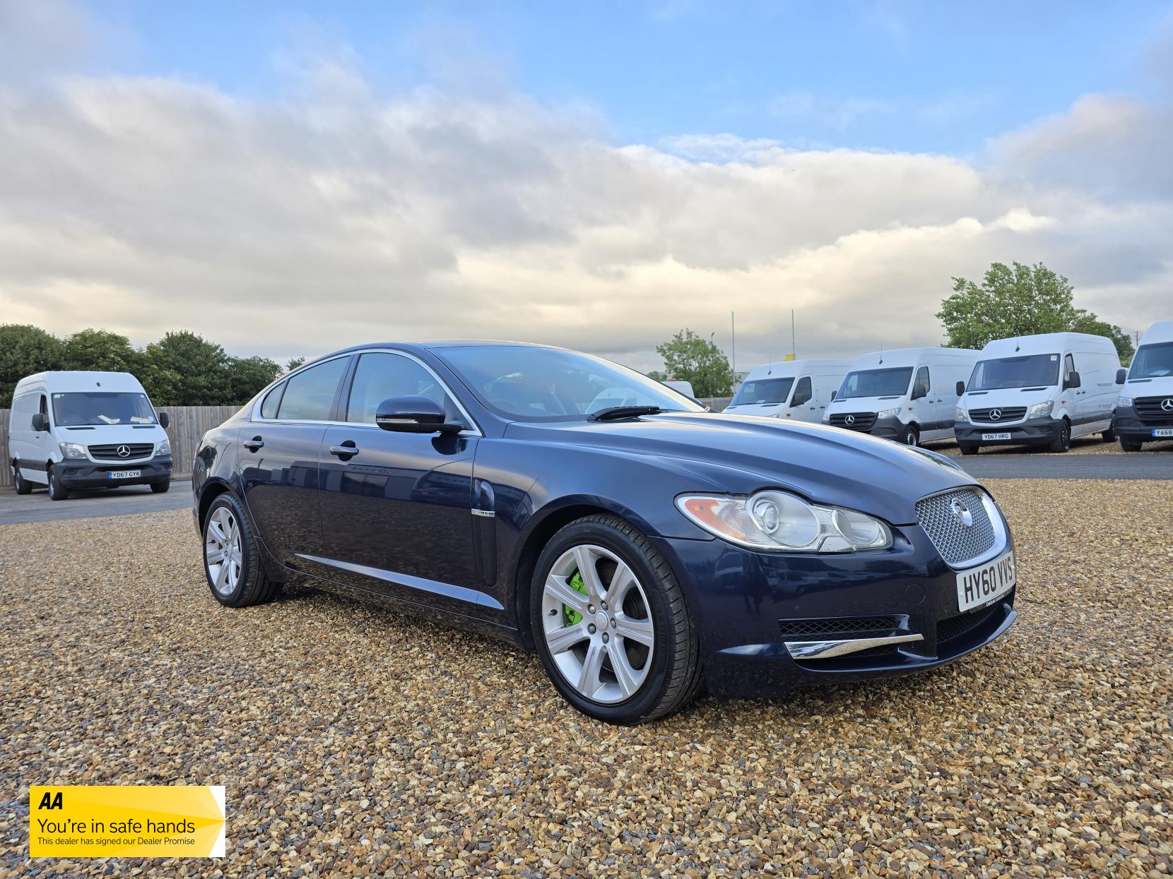 Jaguar XF 3.0d V6 Luxury Saloon 4dr Diesel Auto Euro 5 (240 ps)