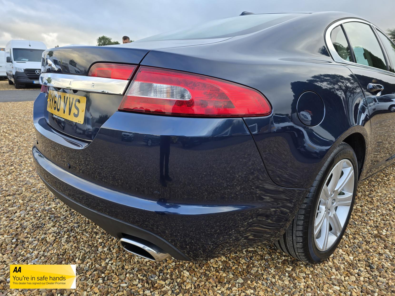 Jaguar XF 3.0d V6 Luxury Saloon 4dr Diesel Auto Euro 5 (240 ps)