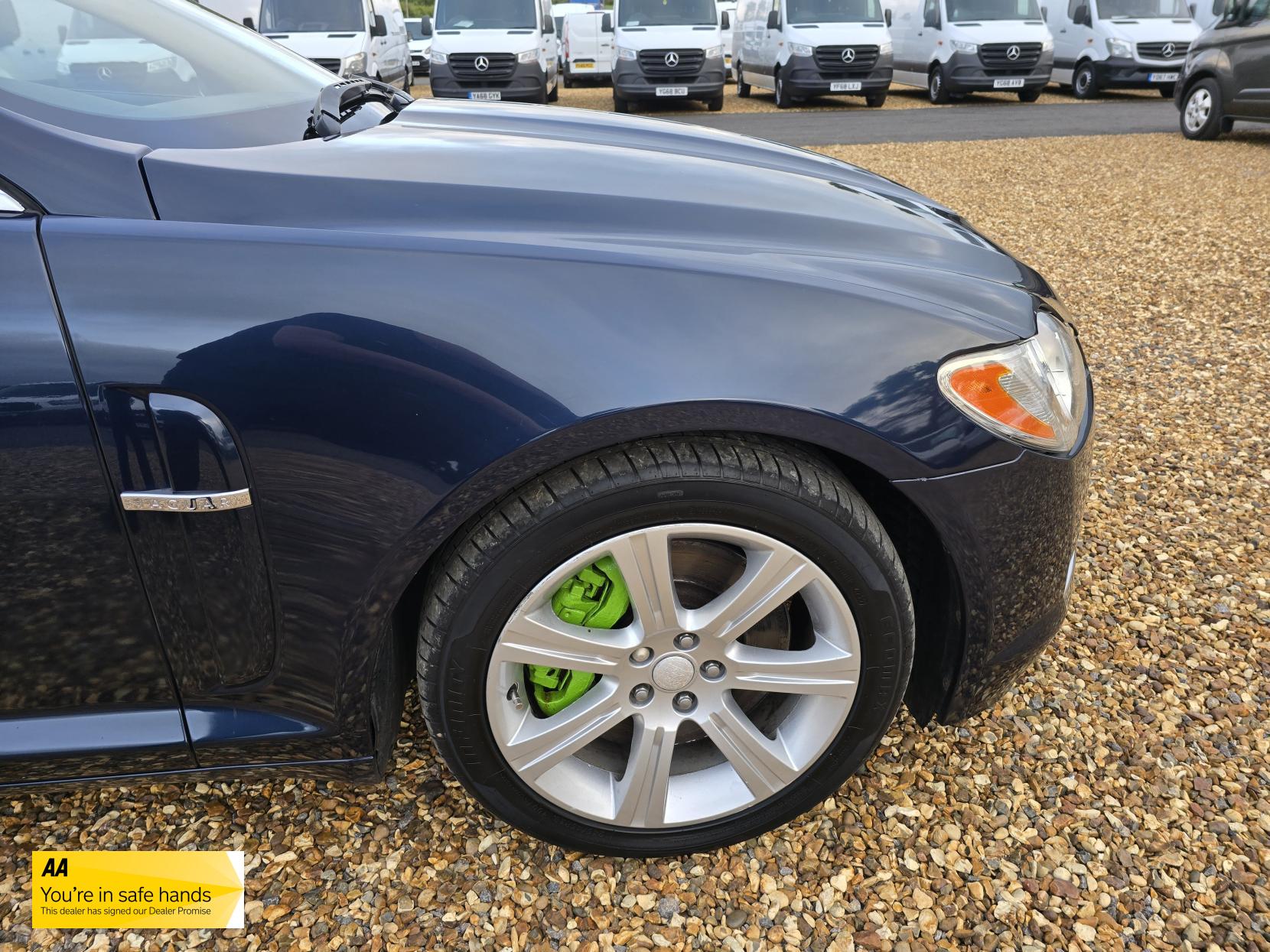 Jaguar XF 3.0d V6 Luxury Saloon 4dr Diesel Auto Euro 5 (240 ps)
