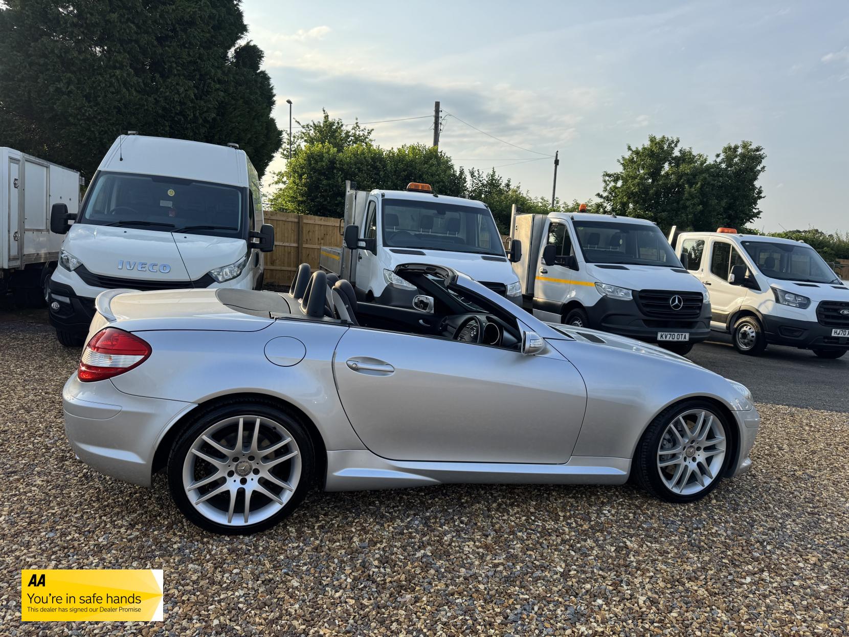 Mercedes-Benz SLK 3.0 SLK280 Convertible 2dr Petrol 7G-Tronic (222 g/km, 231 bhp)