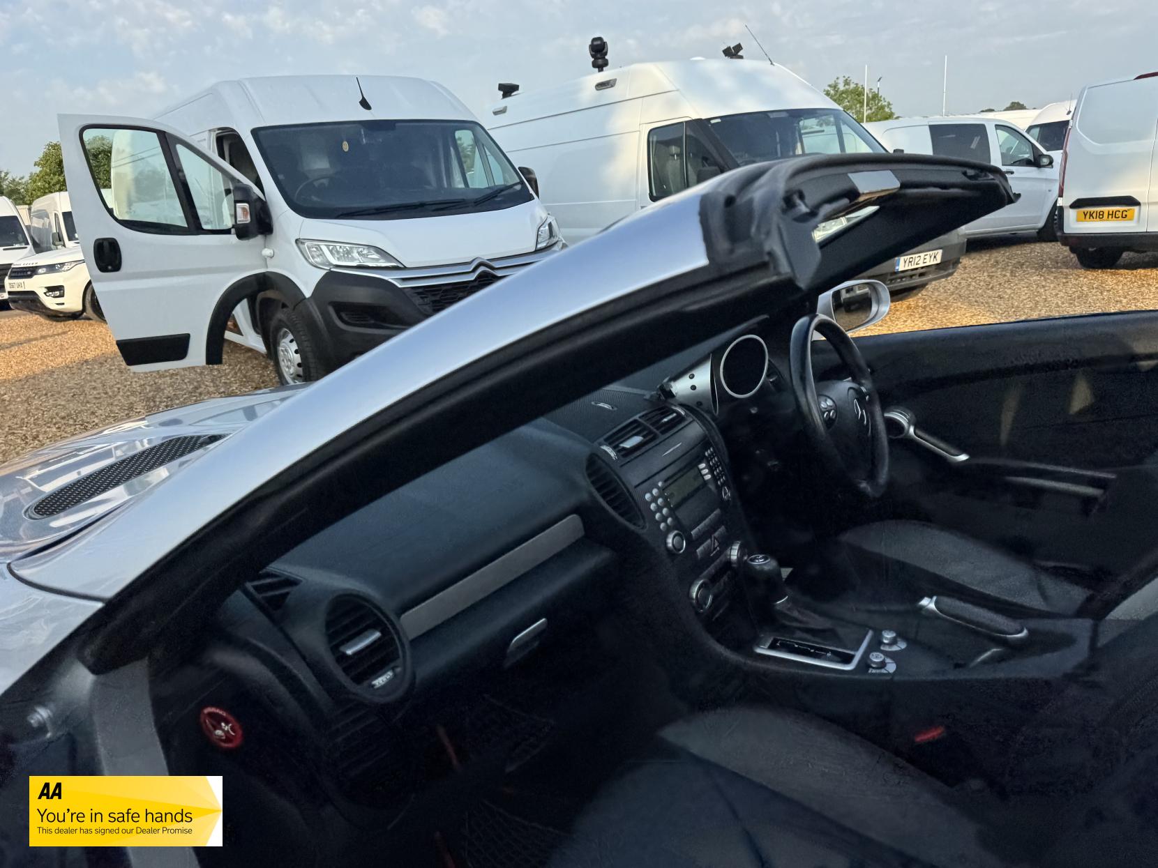 Mercedes-Benz SLK 3.0 SLK280 Convertible 2dr Petrol 7G-Tronic (222 g/km, 231 bhp)