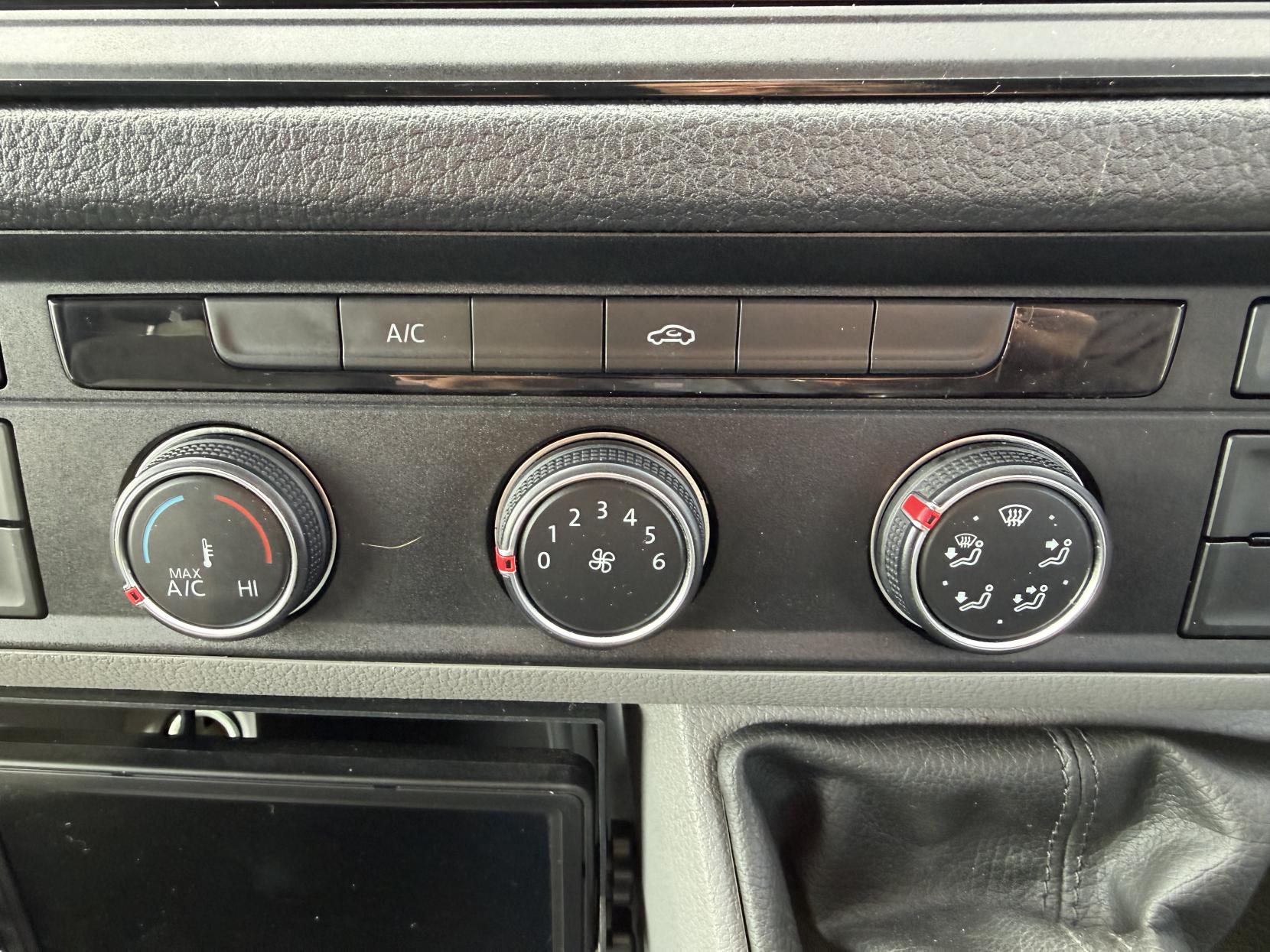 Volkswagen Crafter 2.0 TDI CR35 Startline Panel Van 5dr Diesel Manual FWD LWB High Roof Euro 6 (s/s) (140 ps)