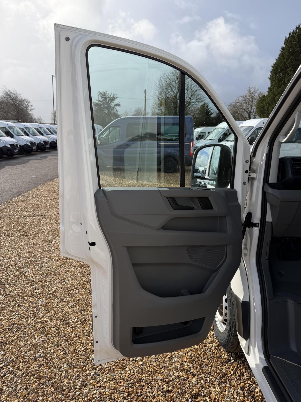 Volkswagen Crafter 2.0 TDI CR35 Startline Panel Van 5dr Diesel Manual FWD LWB High Roof Euro 6 (s/s) (140 ps)