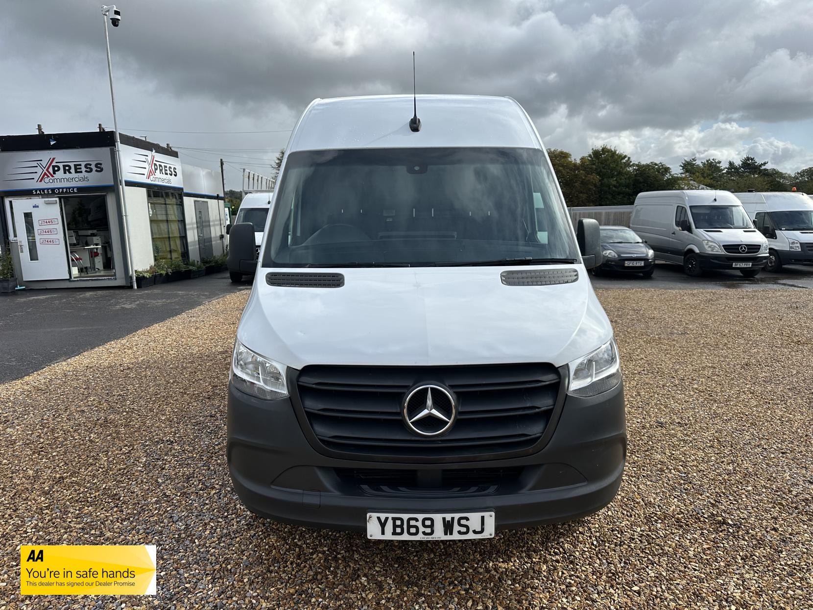 Mercedes-Benz Sprinter 2.1 316 CDI Panel Van 5dr Diesel Manual RWD L2 H2 Euro 6 (163 ps)