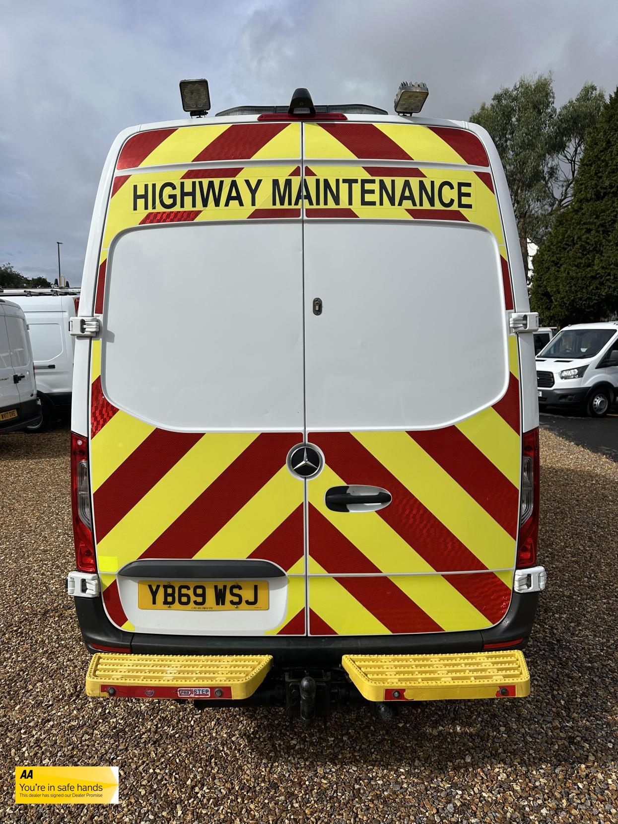 Mercedes-Benz Sprinter 2.1 316 CDI Panel Van 5dr Diesel Manual RWD L2 H2 Euro 6 (163 ps)