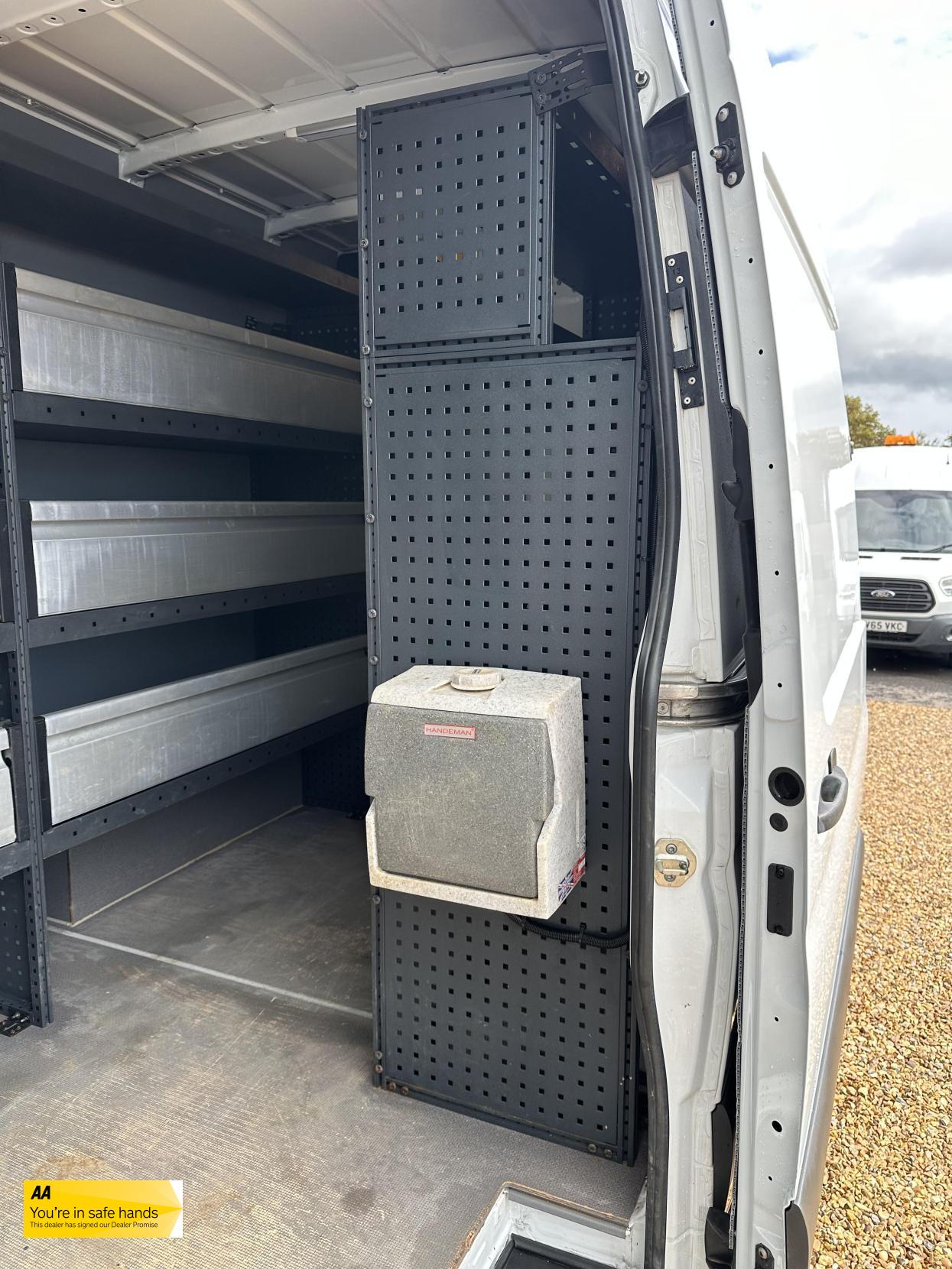 Mercedes-Benz Sprinter 2.1 316 CDI Panel Van 5dr Diesel Manual RWD L2 H2 Euro 6 (163 ps)