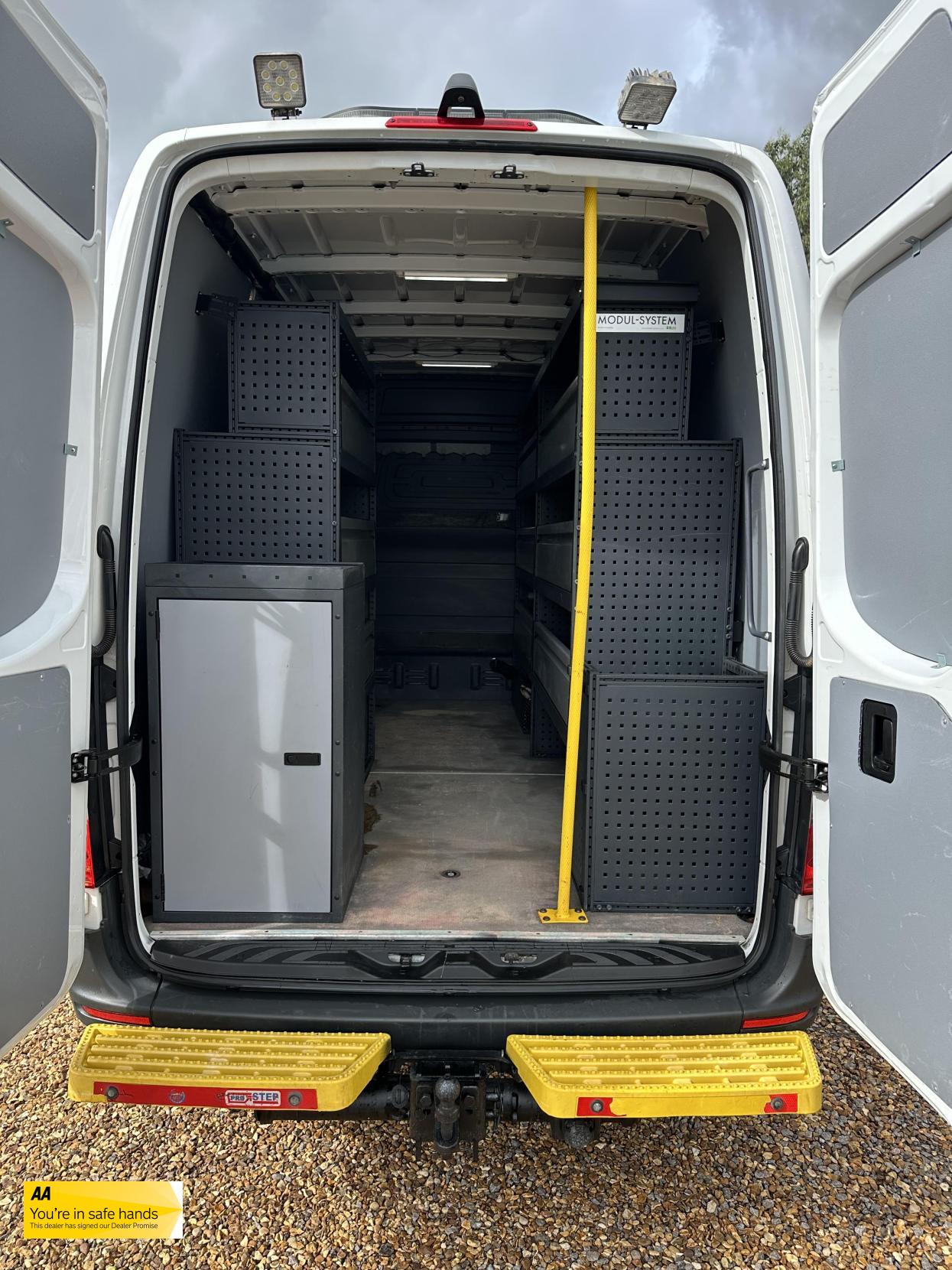 Mercedes-Benz Sprinter 2.1 316 CDI Panel Van 5dr Diesel Manual RWD L2 H2 Euro 6 (163 ps)