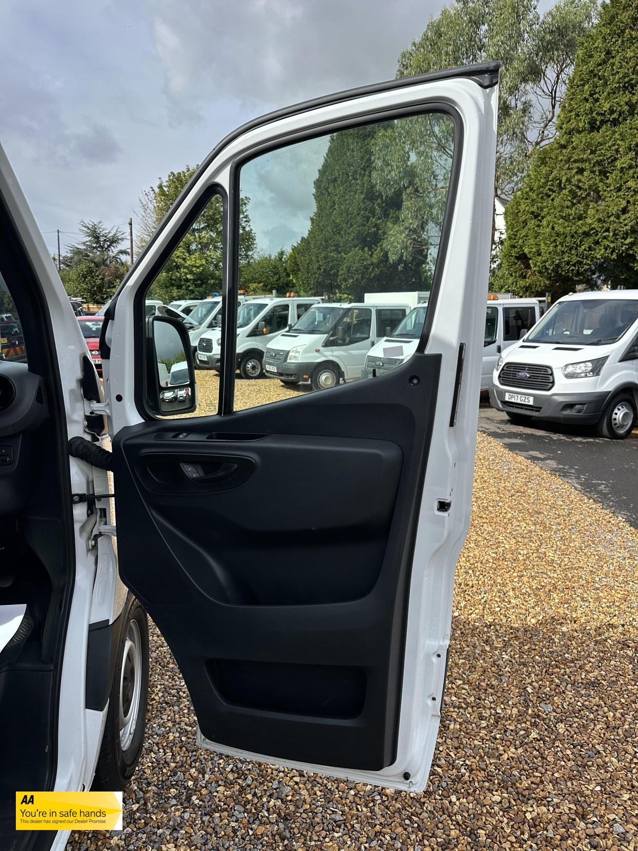 Mercedes-Benz Sprinter 2.1 316 CDI Panel Van 5dr Diesel Manual RWD L2 H2 Euro 6 (163 ps)