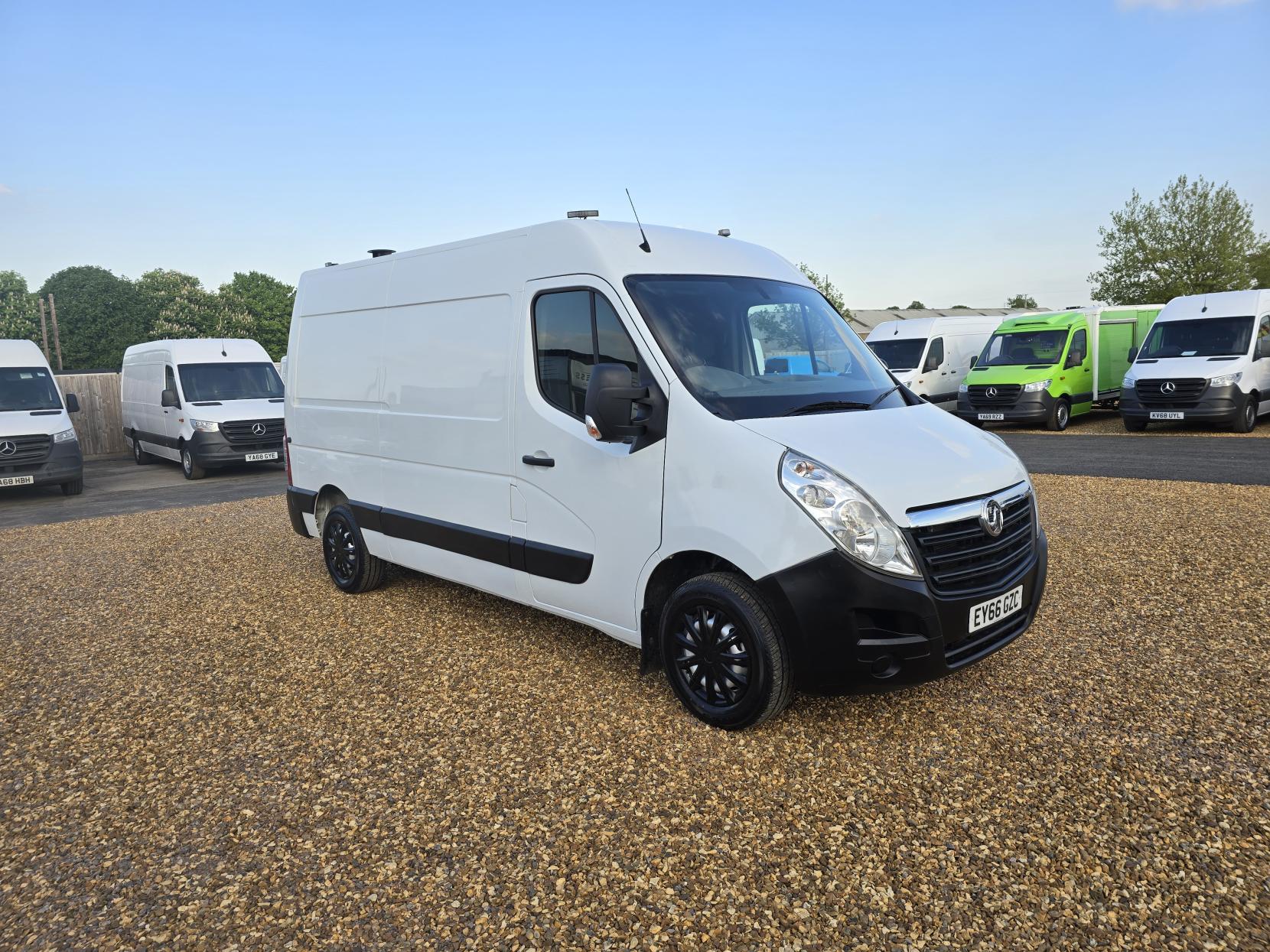 Vauxhall Movano 2.3 CDTi 3500 Panel Van 5dr Diesel Manual FWD L2 H2 Euro 6 (130 ps)
