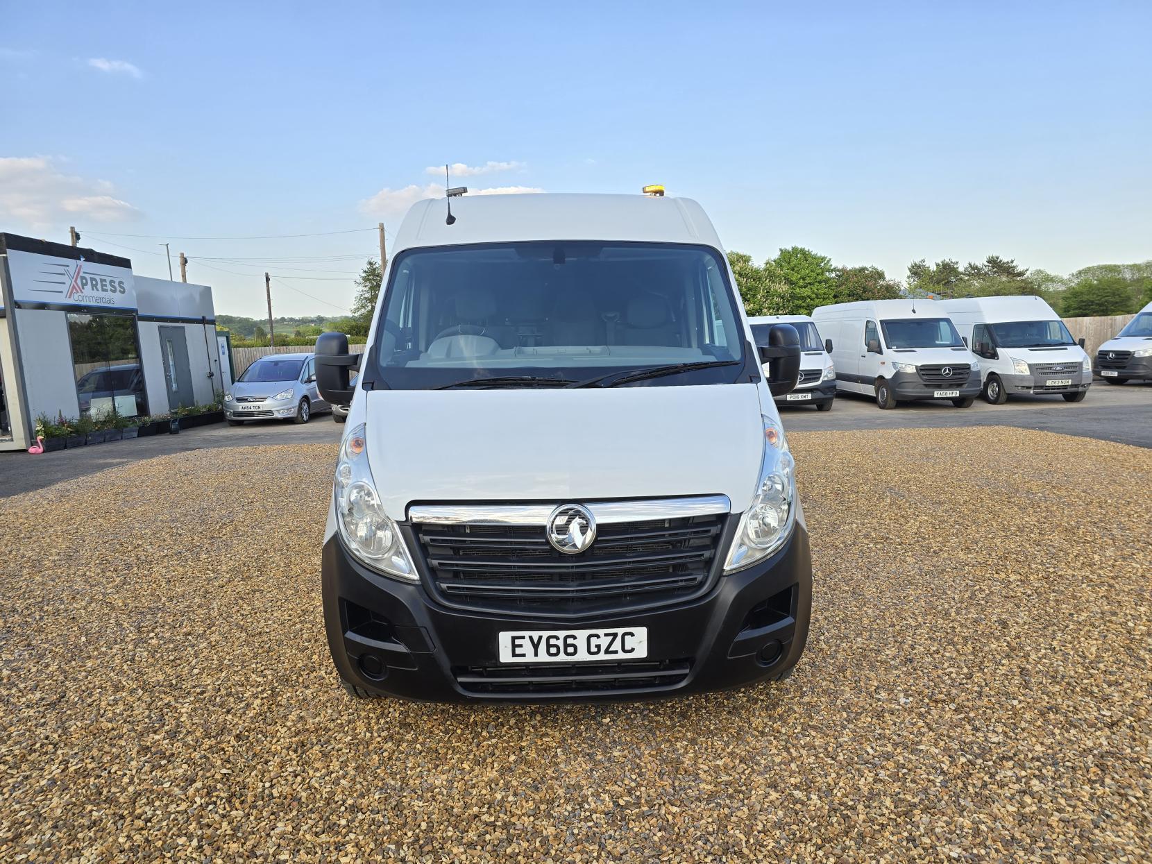Vauxhall Movano 2.3 CDTi 3500 Panel Van 5dr Diesel Manual FWD L2 H2 Euro 6 (130 ps)