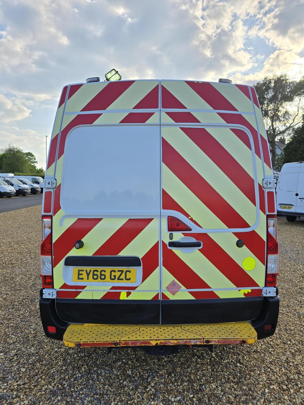 Vauxhall Movano 2.3 CDTi 3500 Panel Van 5dr Diesel Manual FWD L2 H2 Euro 6 (130 ps)