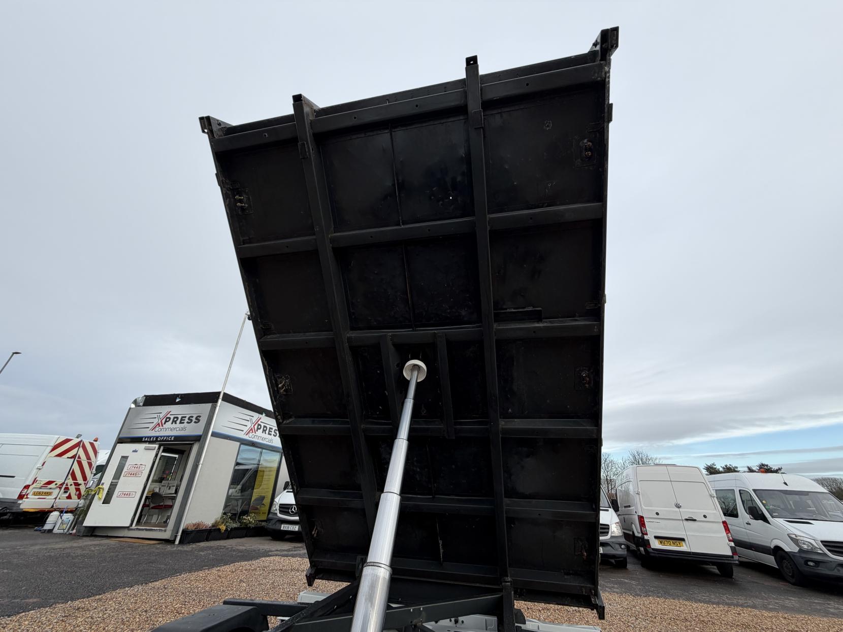 Vauxhall Movano 2.3 CDTi 3500 Dropside Tipper Double Cab 4dr Diesel Manual FWD L3 Euro 5 (125 ps)