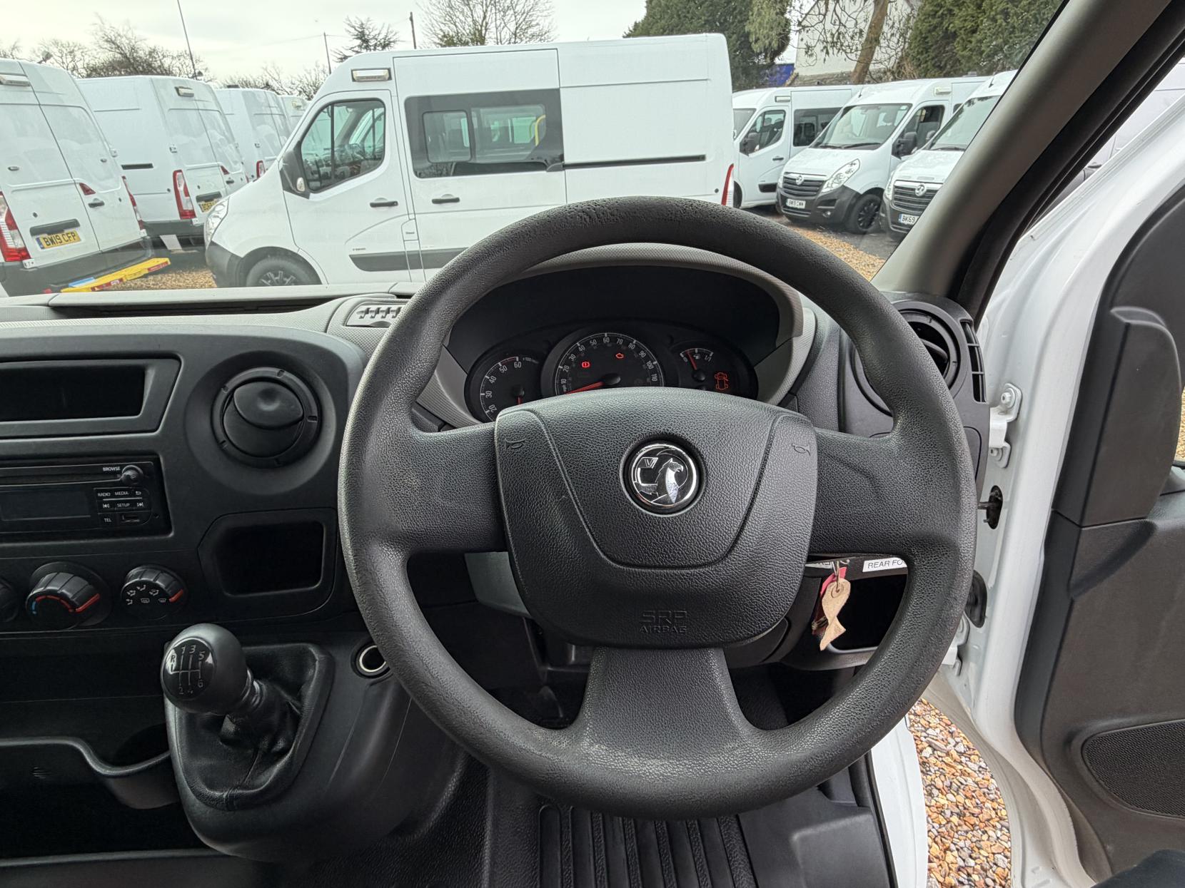 Vauxhall Movano 2.3 CDTi 3500 Dropside Tipper Double Cab 4dr Diesel Manual FWD L3 Euro 5 (125 ps)