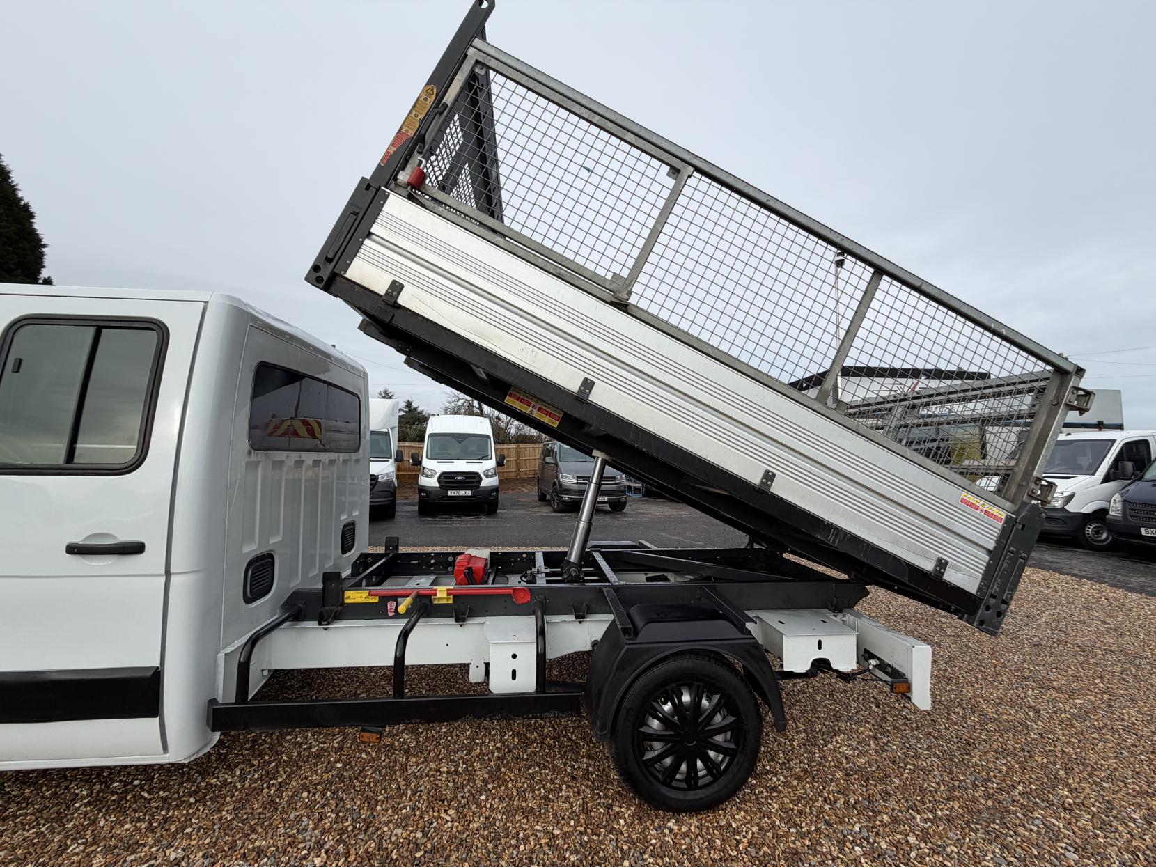 Vauxhall Movano 2.3 CDTi 3500 Dropside Tipper Double Cab 4dr Diesel Manual FWD L3 Euro 5 (125 ps)