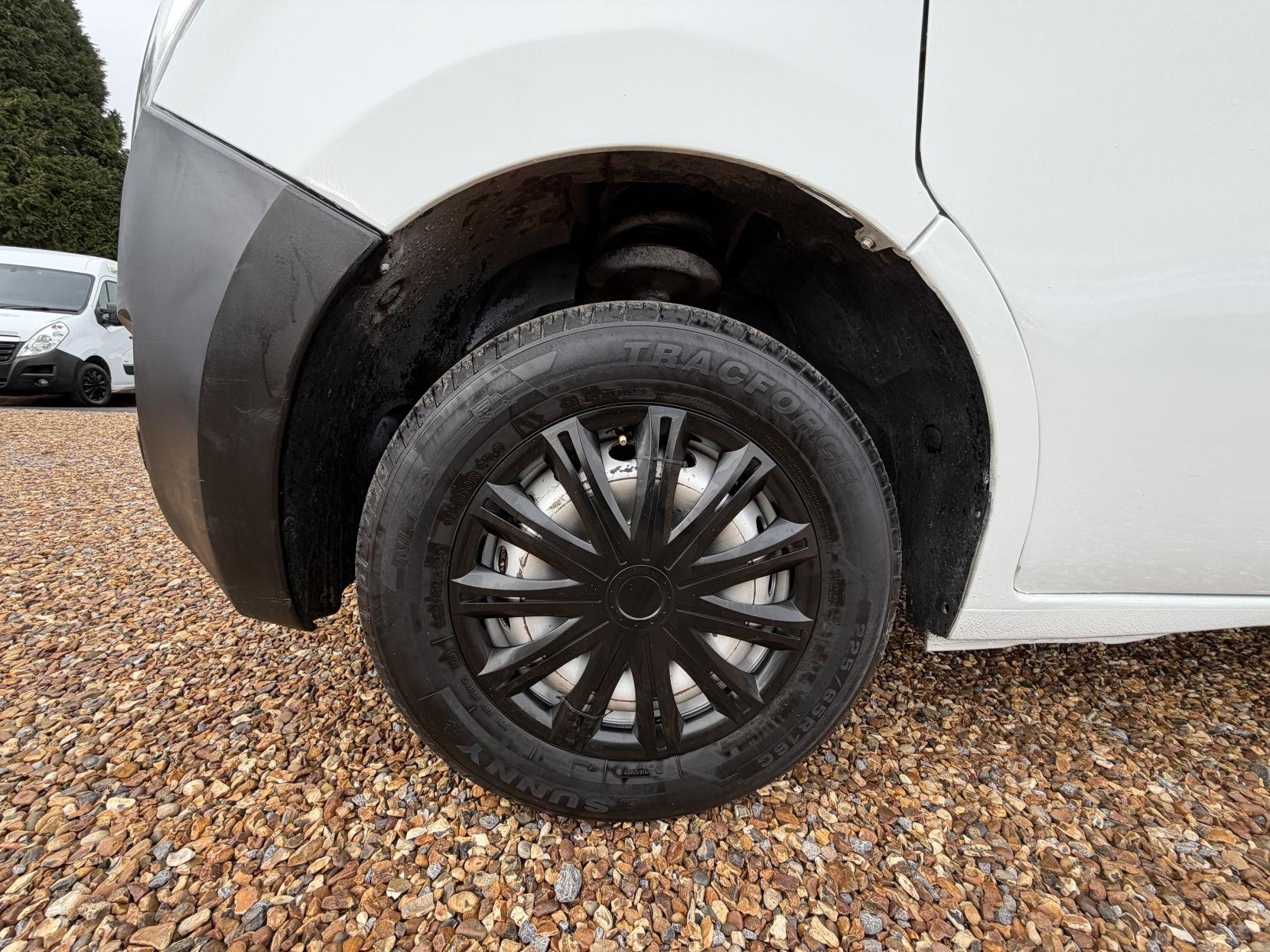 Vauxhall Movano 2.3 CDTi 3500 Dropside Tipper Double Cab 4dr Diesel Manual FWD L3 Euro 5 (125 ps)