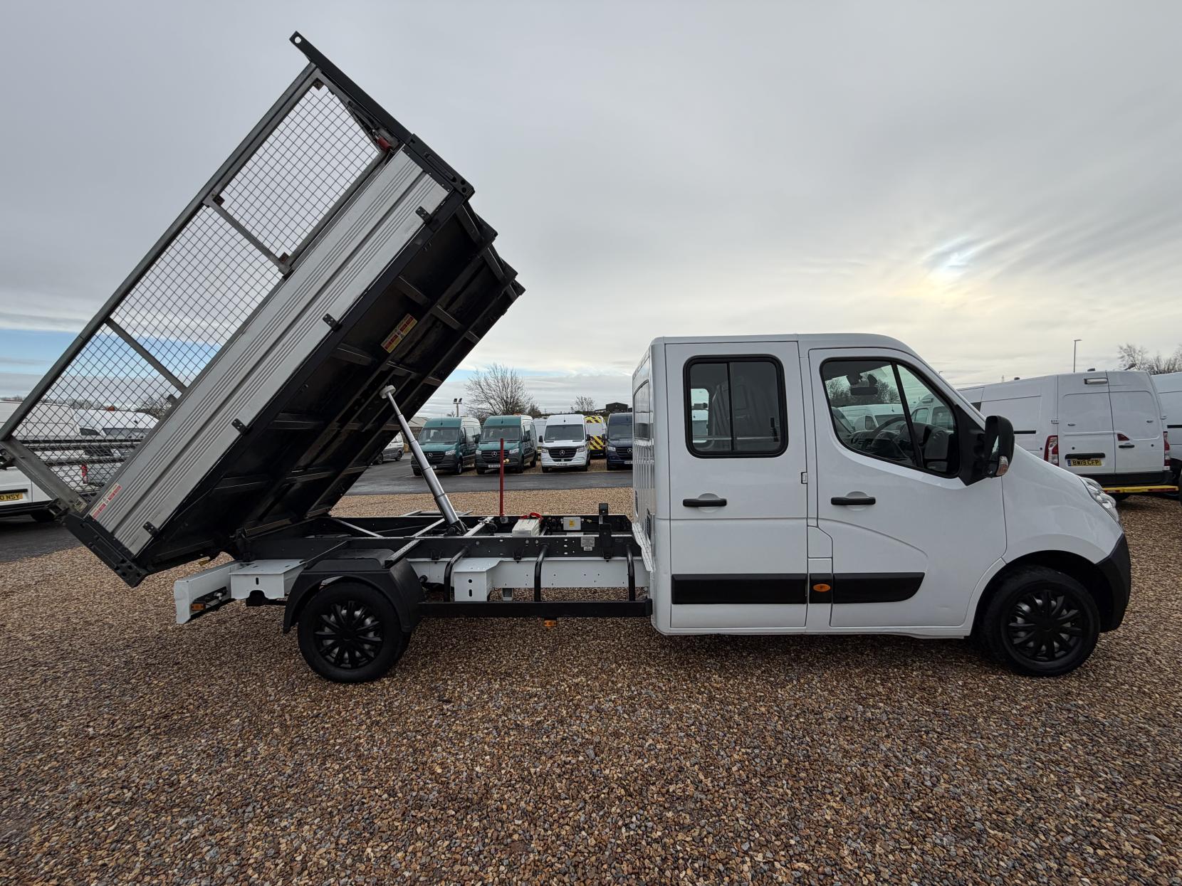 Vauxhall Movano 2.3 CDTi 3500 Dropside Tipper Double Cab 4dr Diesel Manual FWD L3 Euro 5 (125 ps)