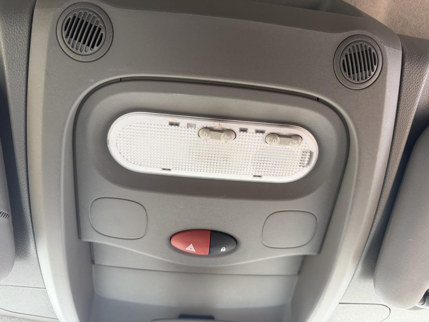 Vauxhall Movano 2.3 CDTi 3500 Dropside Tipper Double Cab 4dr Diesel Manual FWD L3 Euro 5 (125 ps)