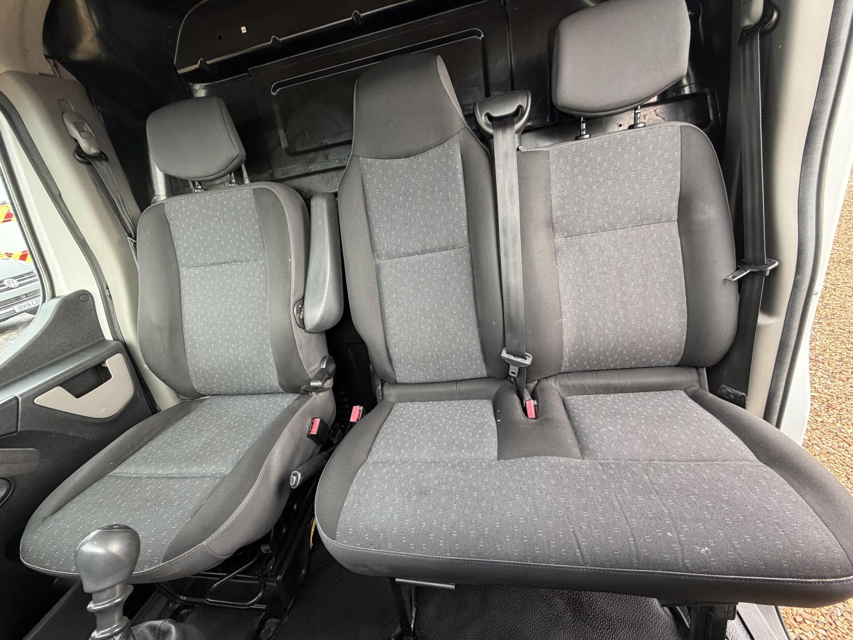 Vauxhall Movano 2.3 CDTi 3500 Dropside Tipper Double Cab 4dr Diesel Manual FWD L3 Euro 5 (125 ps)