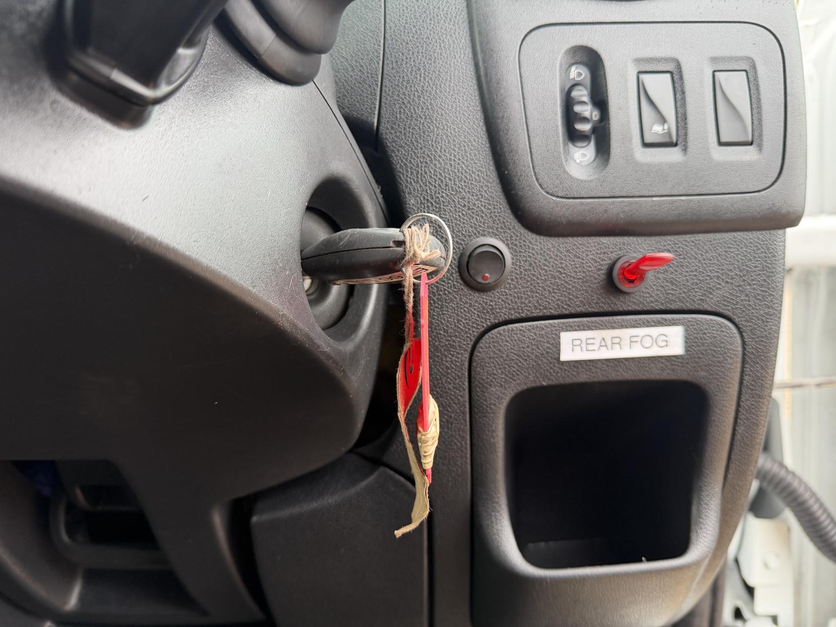 Vauxhall Movano 2.3 CDTi 3500 Dropside Tipper Double Cab 4dr Diesel Manual FWD L3 Euro 5 (125 ps)