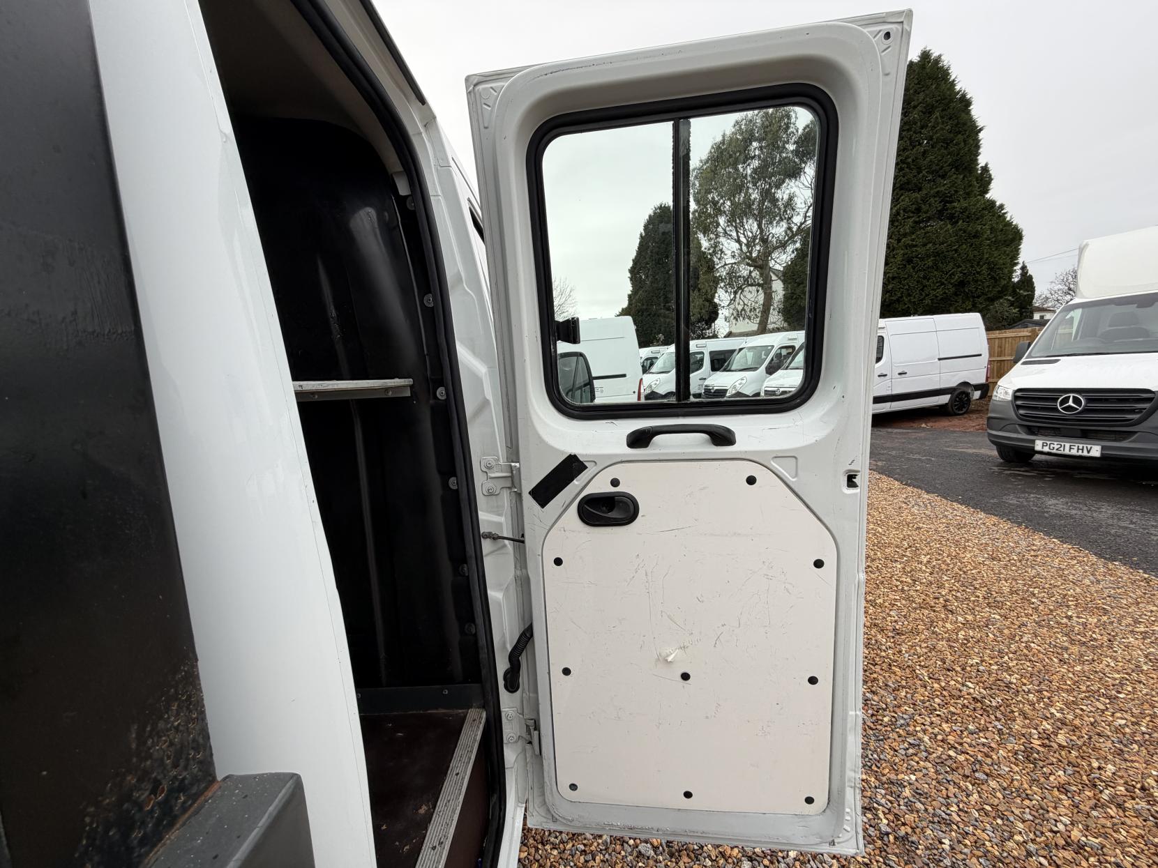 Vauxhall Movano 2.3 CDTi 3500 Dropside Tipper Double Cab 4dr Diesel Manual FWD L3 Euro 5 (125 ps)