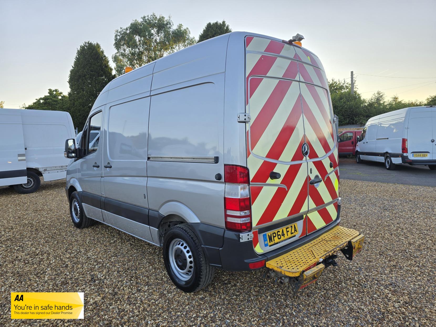 Mercedes-Benz Sprinter 2.1 313 CDi Panel Van 4dr Diesel Manual RWD L1 H3 (222 g/km, 129 bhp)