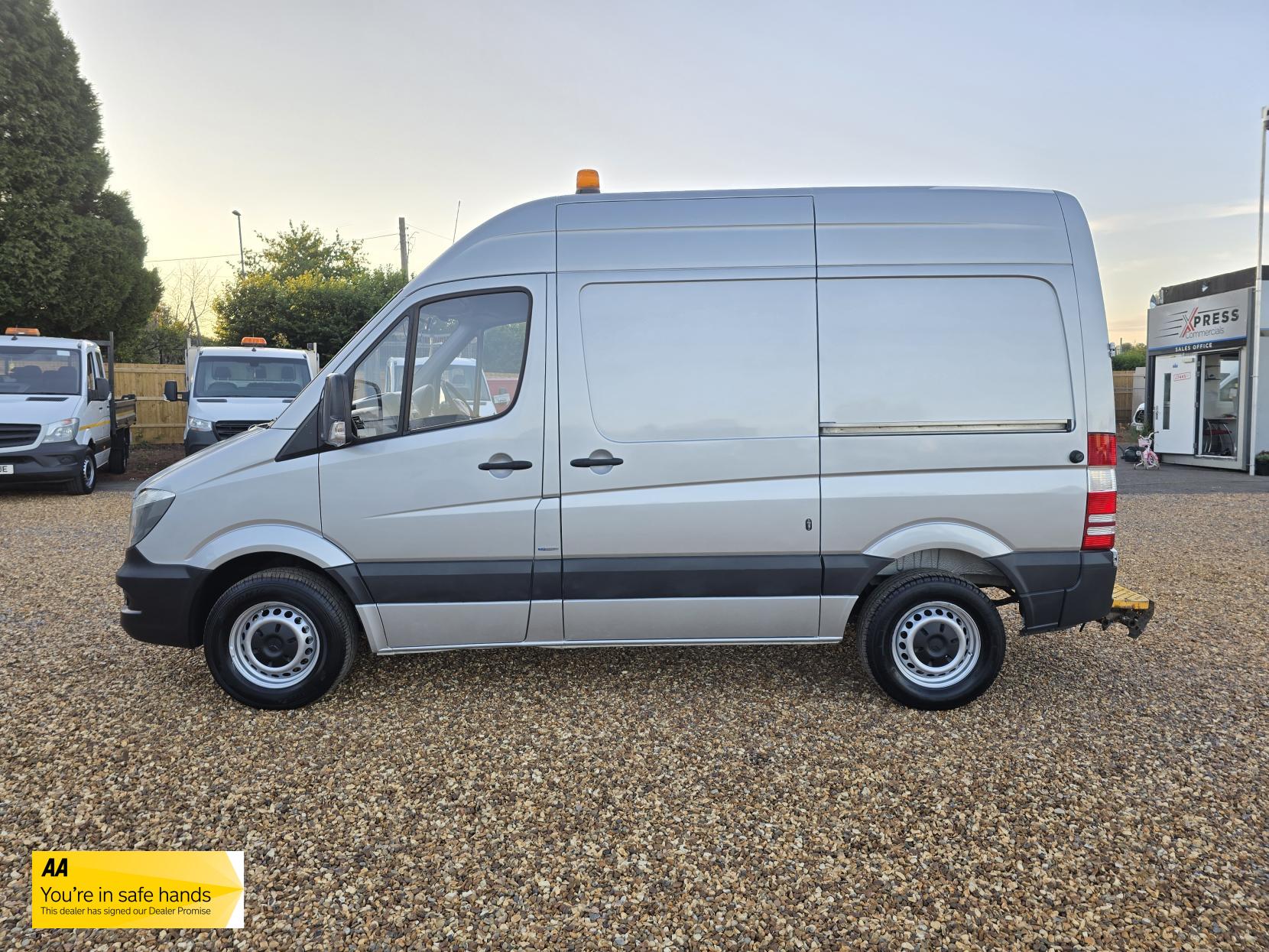 Mercedes-Benz Sprinter 2.1 313 CDi Panel Van 4dr Diesel Manual RWD L1 H3 (222 g/km, 129 bhp)