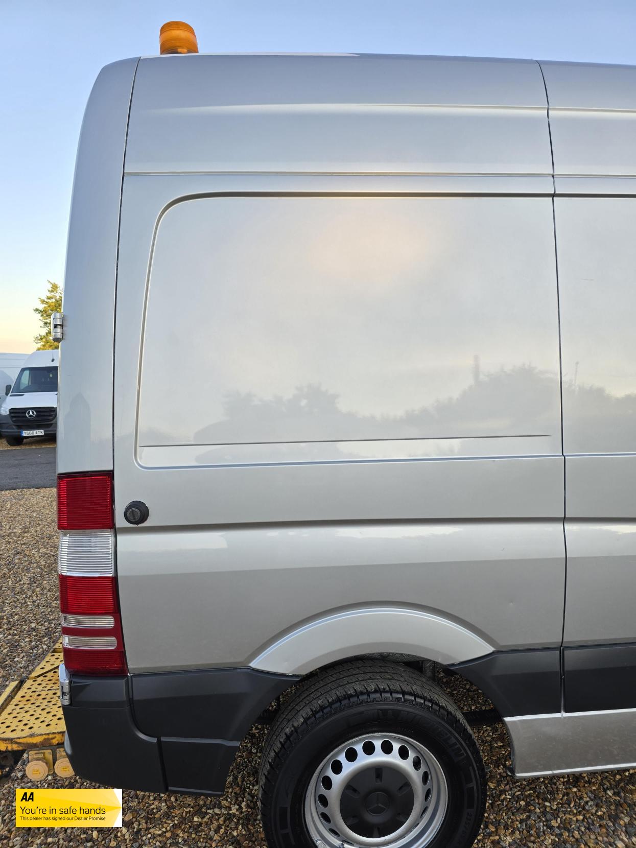 Mercedes-Benz Sprinter 2.1 313 CDi Panel Van 4dr Diesel Manual RWD L1 H3 (222 g/km, 129 bhp)