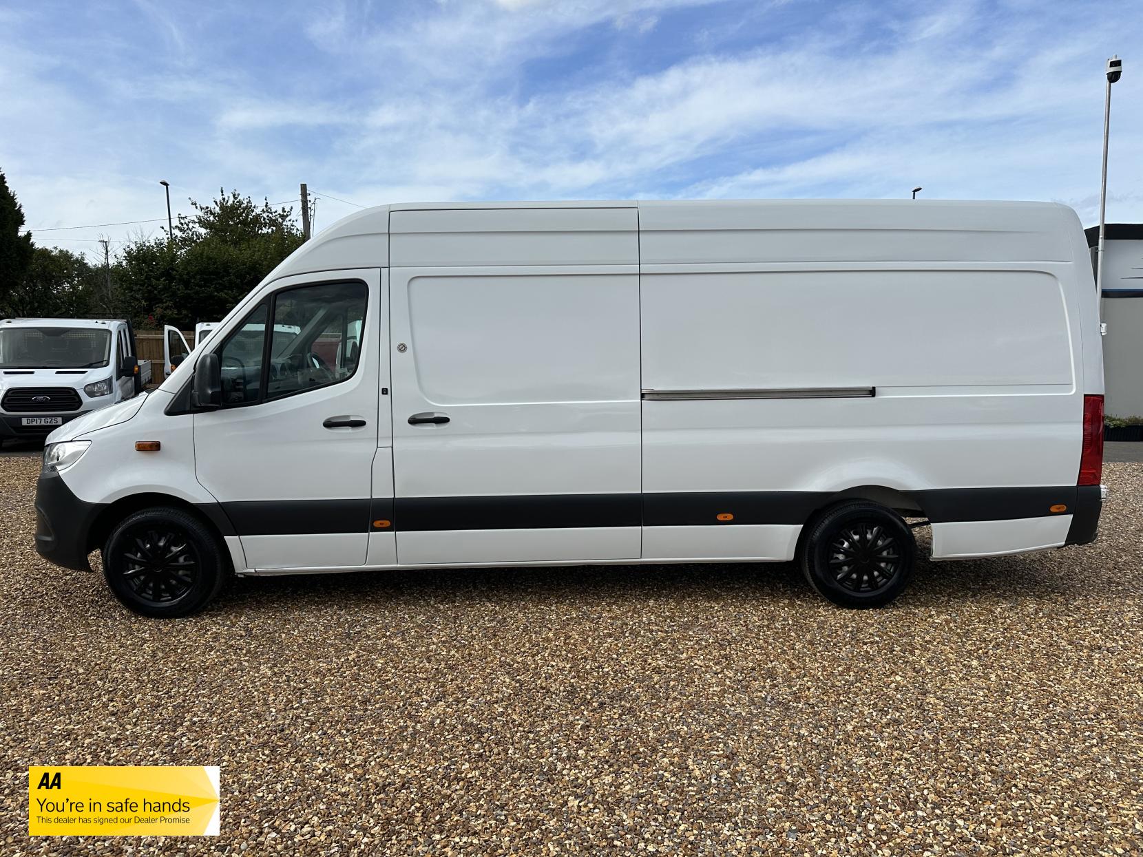 Mercedes-Benz Sprinter 2.1 311 CDI Panel Van 5dr Diesel Manual RWD L3 H2 Euro 6 (114 ps)