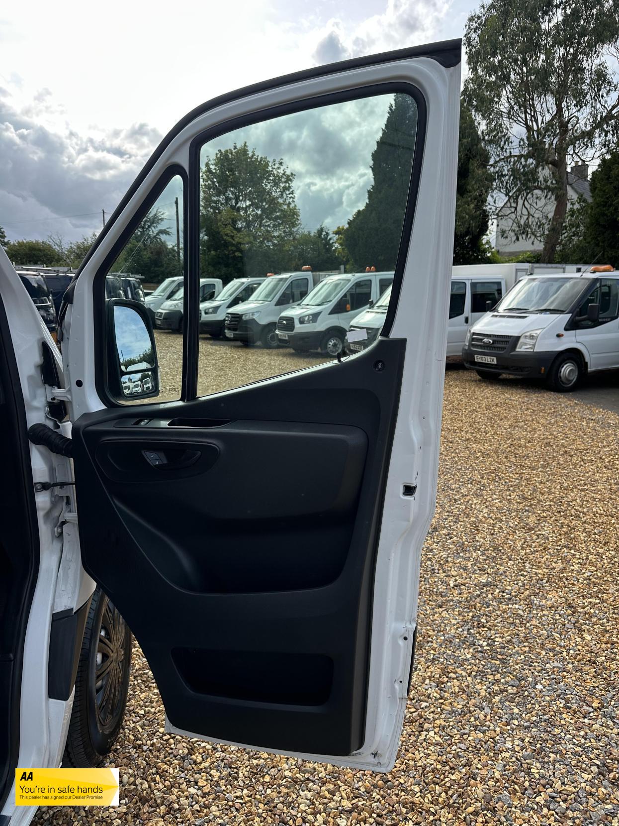 Mercedes-Benz Sprinter 2.1 311 CDI Panel Van 5dr Diesel Manual RWD L3 H2 Euro 6 (114 ps)