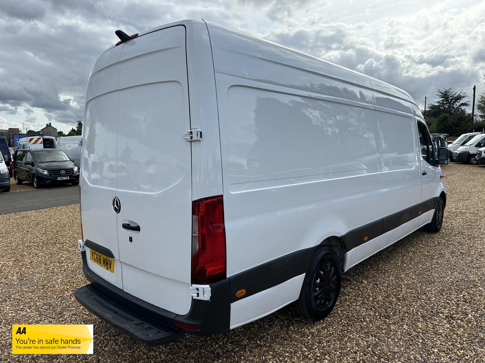 Mercedes-Benz Sprinter 2.1 311 CDI Panel Van 5dr Diesel Manual RWD L3 H2 Euro 6 (114 ps)